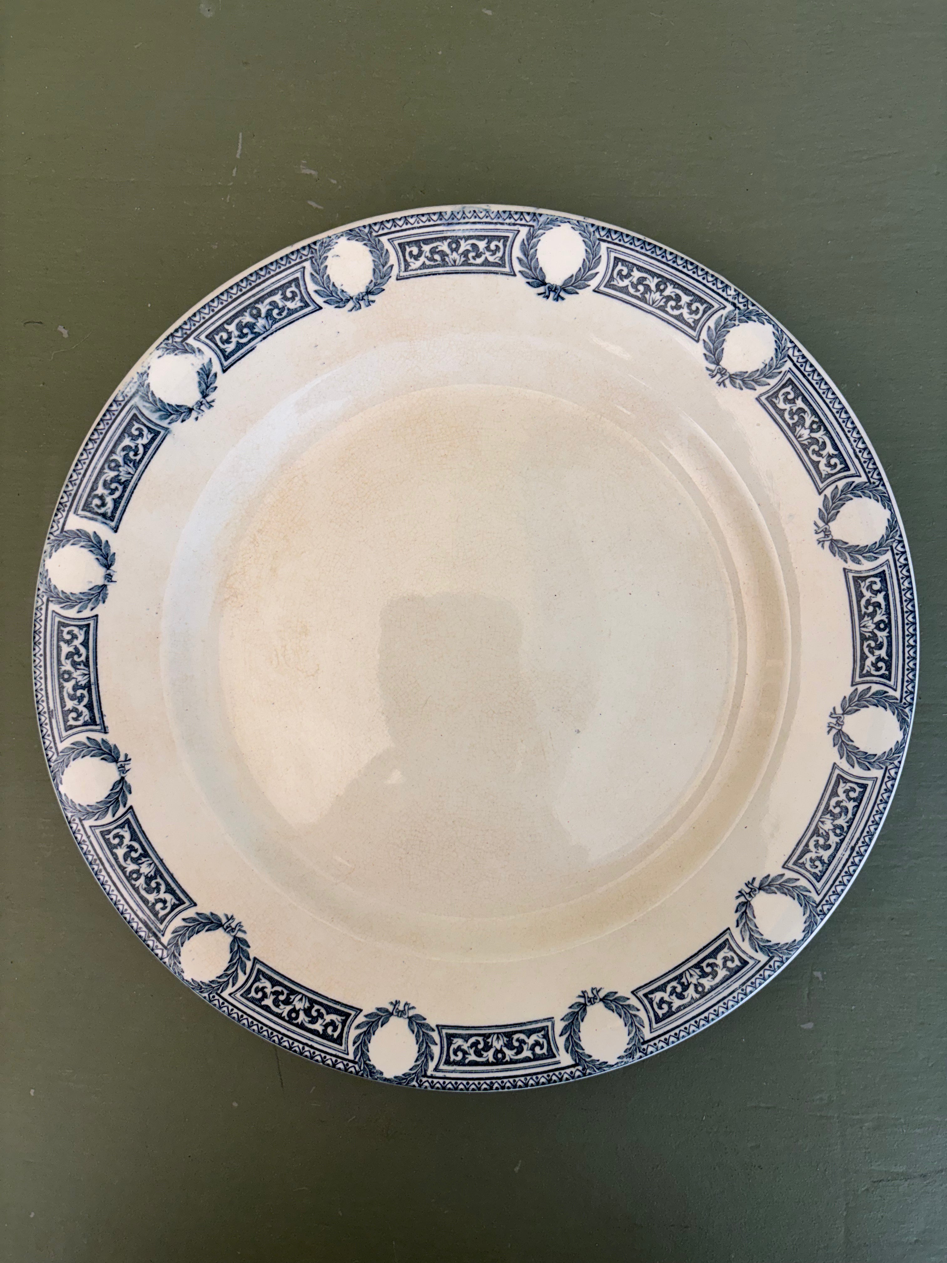 Fransk fad på fod, Ø24 cm.
