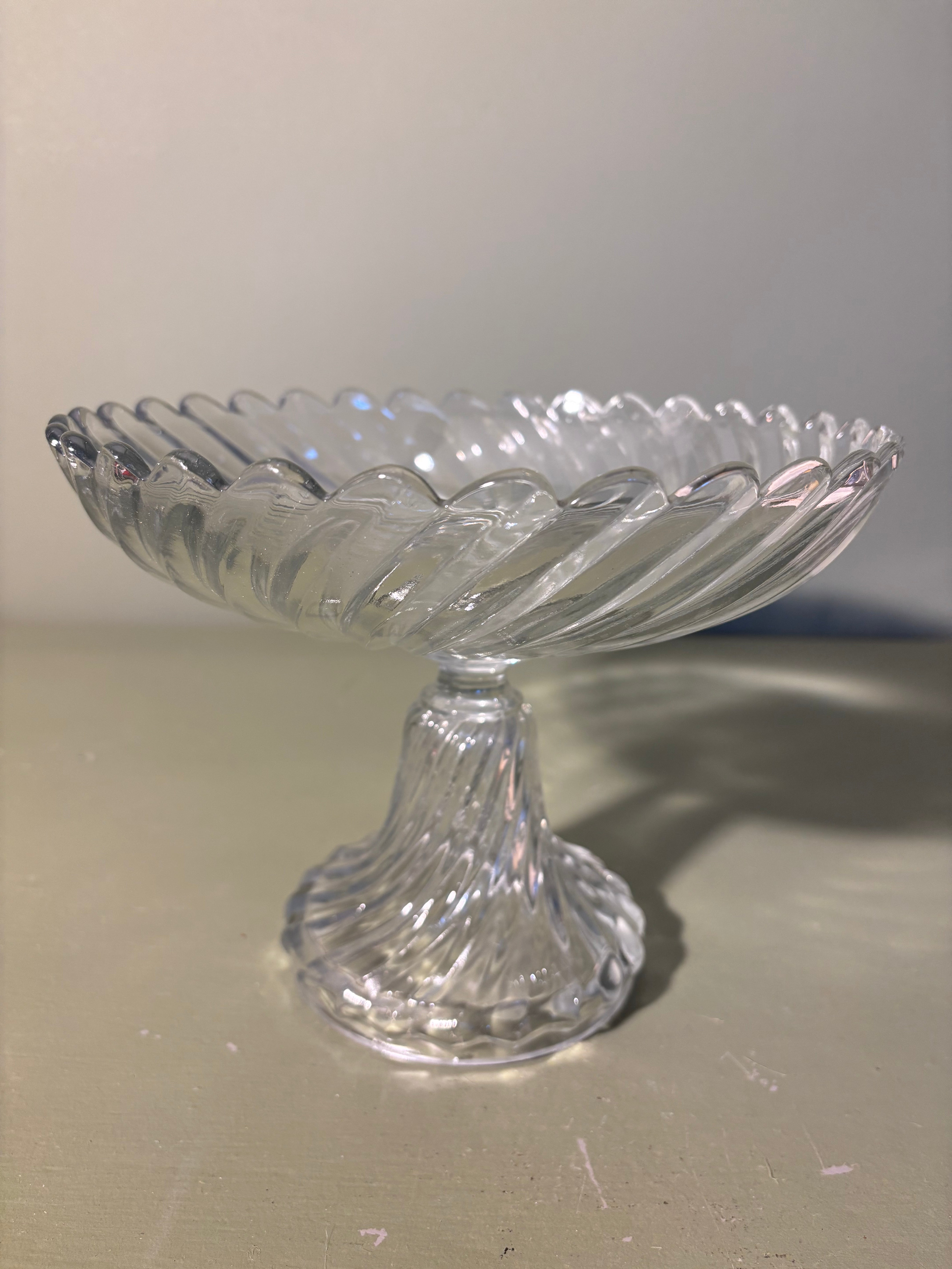 Glasopsats, Ø23 cm.