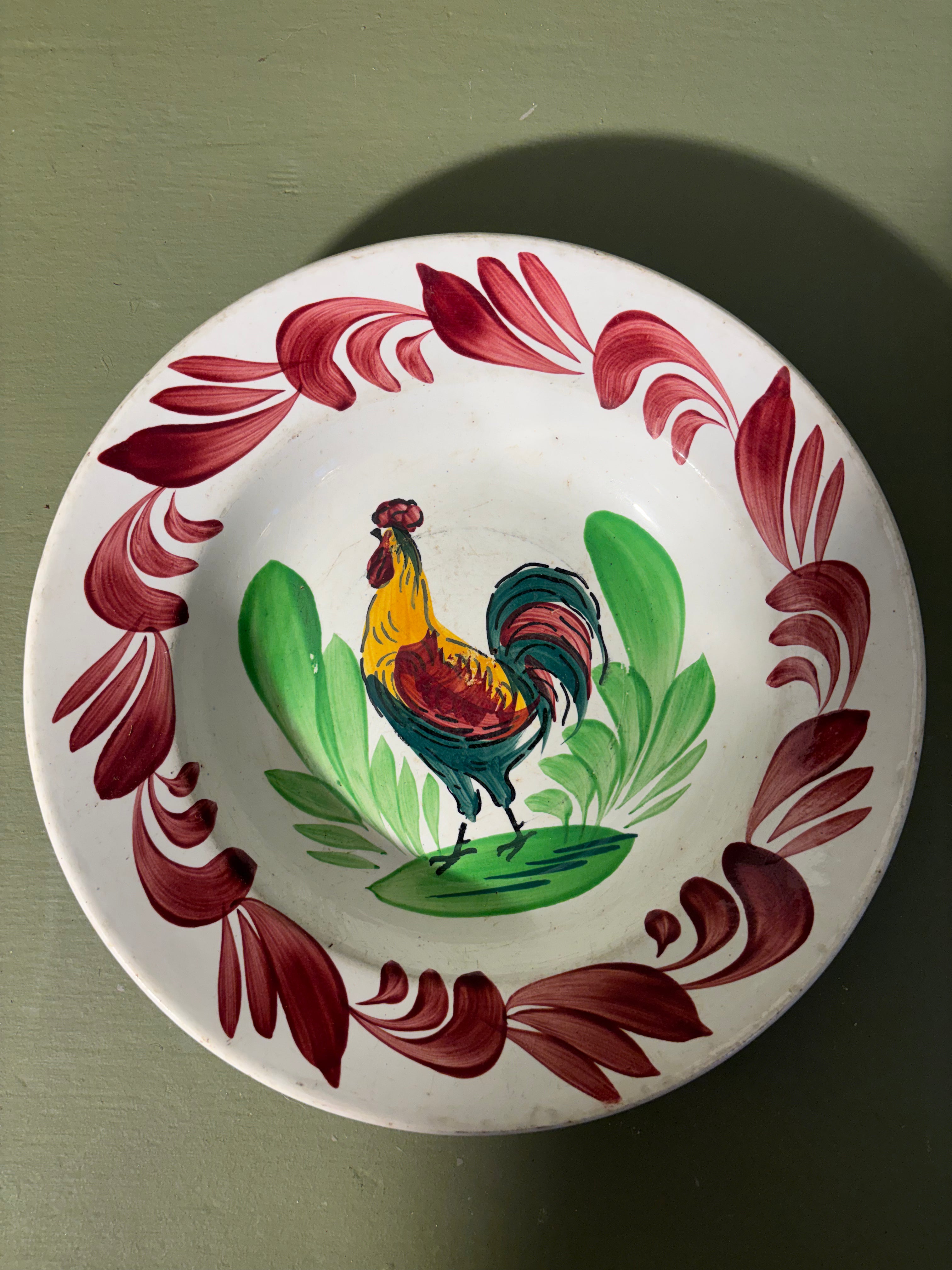 Tallerken m/ hane, dyb, Ø22,5cm.