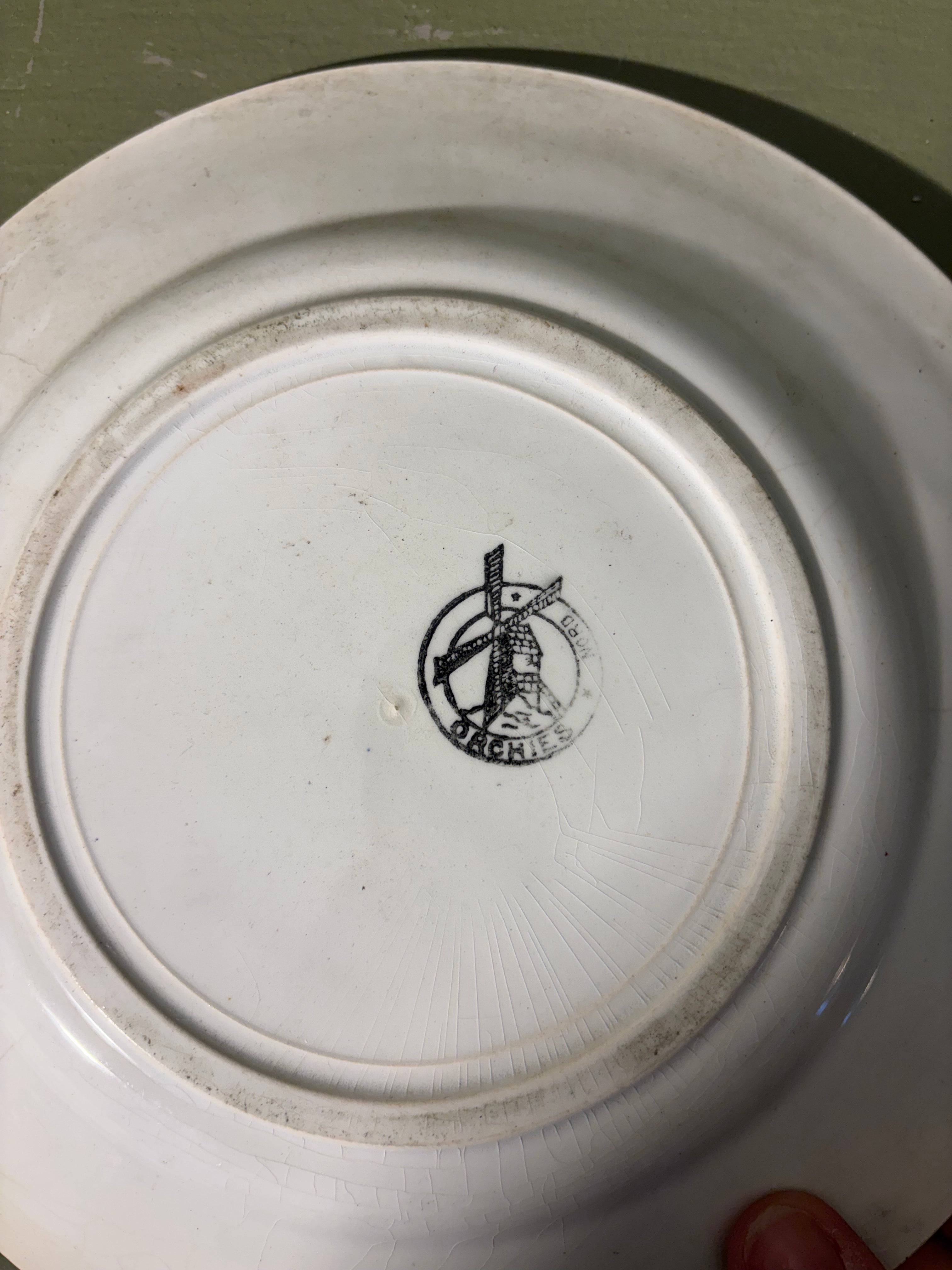 Tallerken m/hane, Ø22 cm.