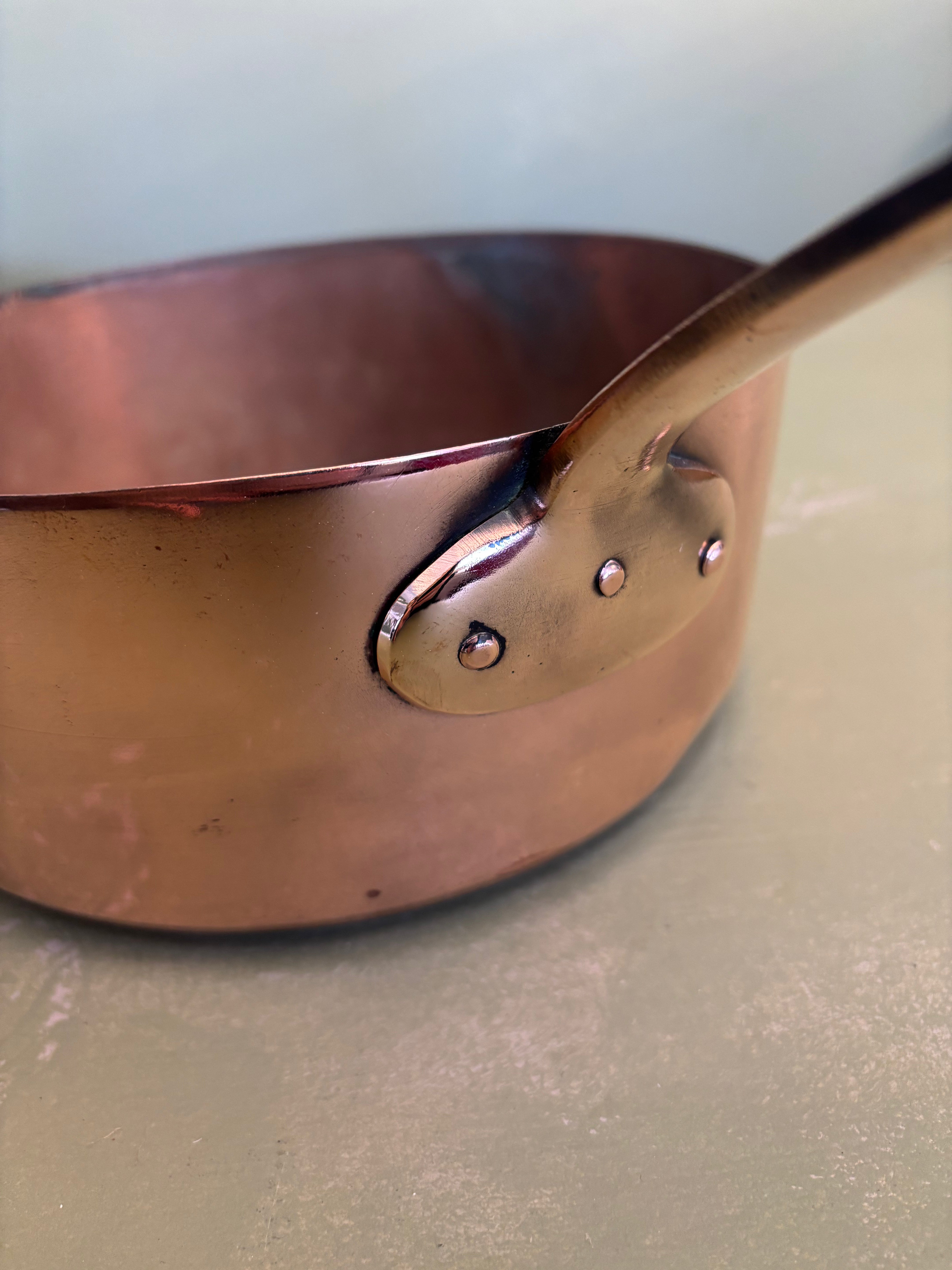 Kobbergryde, Ø22 cm.