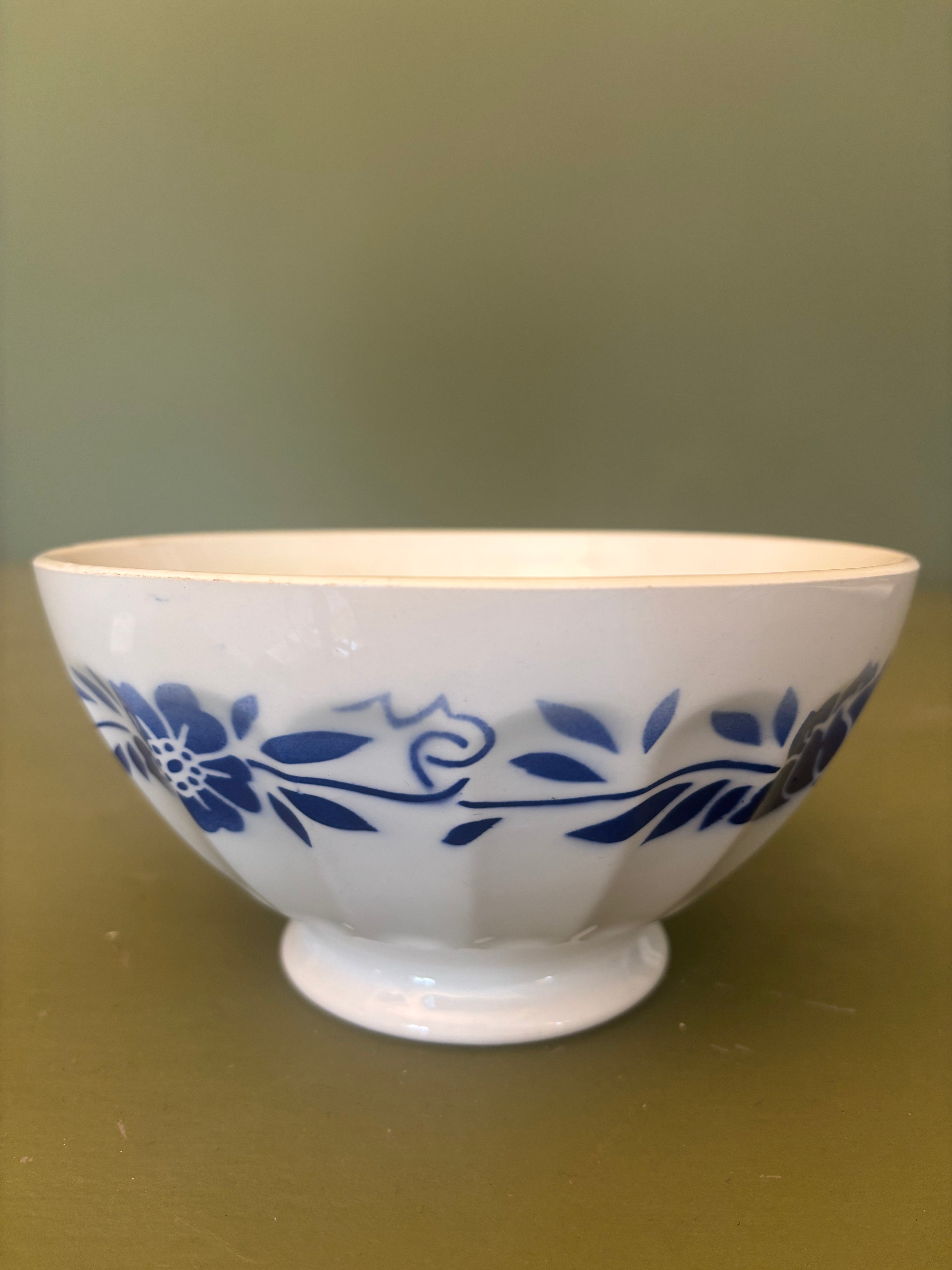 Kaffeskål, Ø18 cm.