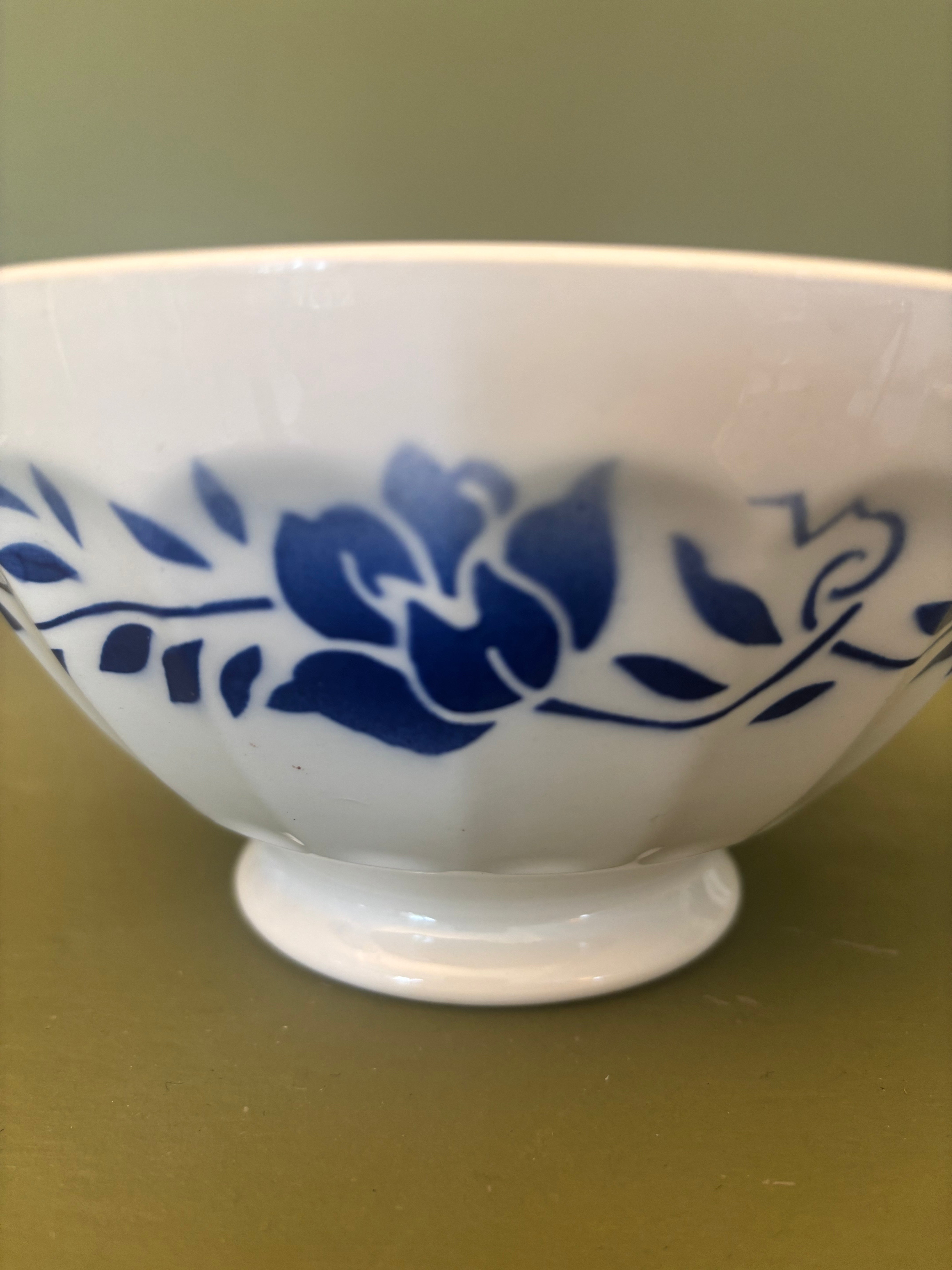 Kaffeskål, Ø18 cm.