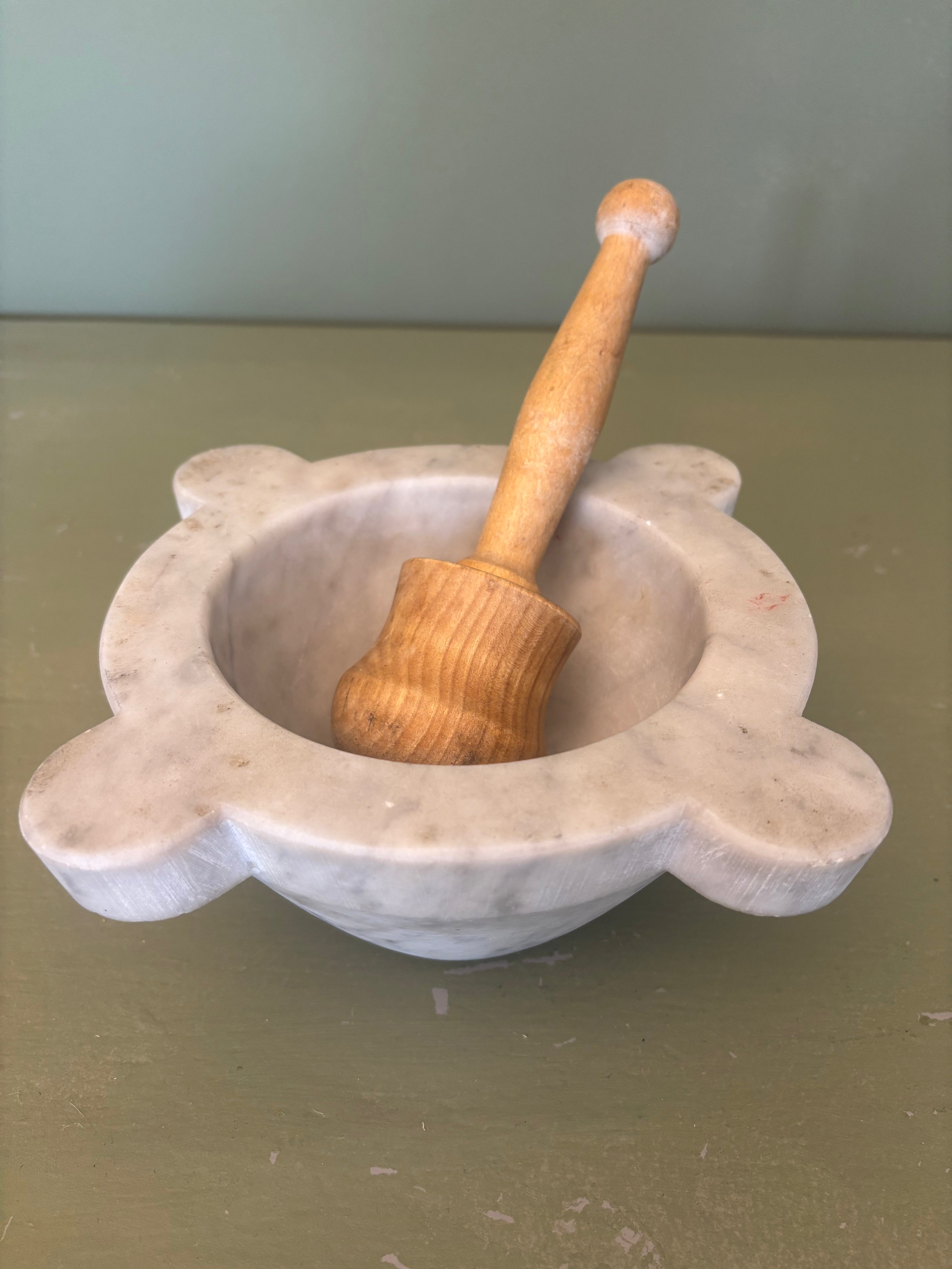 Morter, Ø23,5 cm.