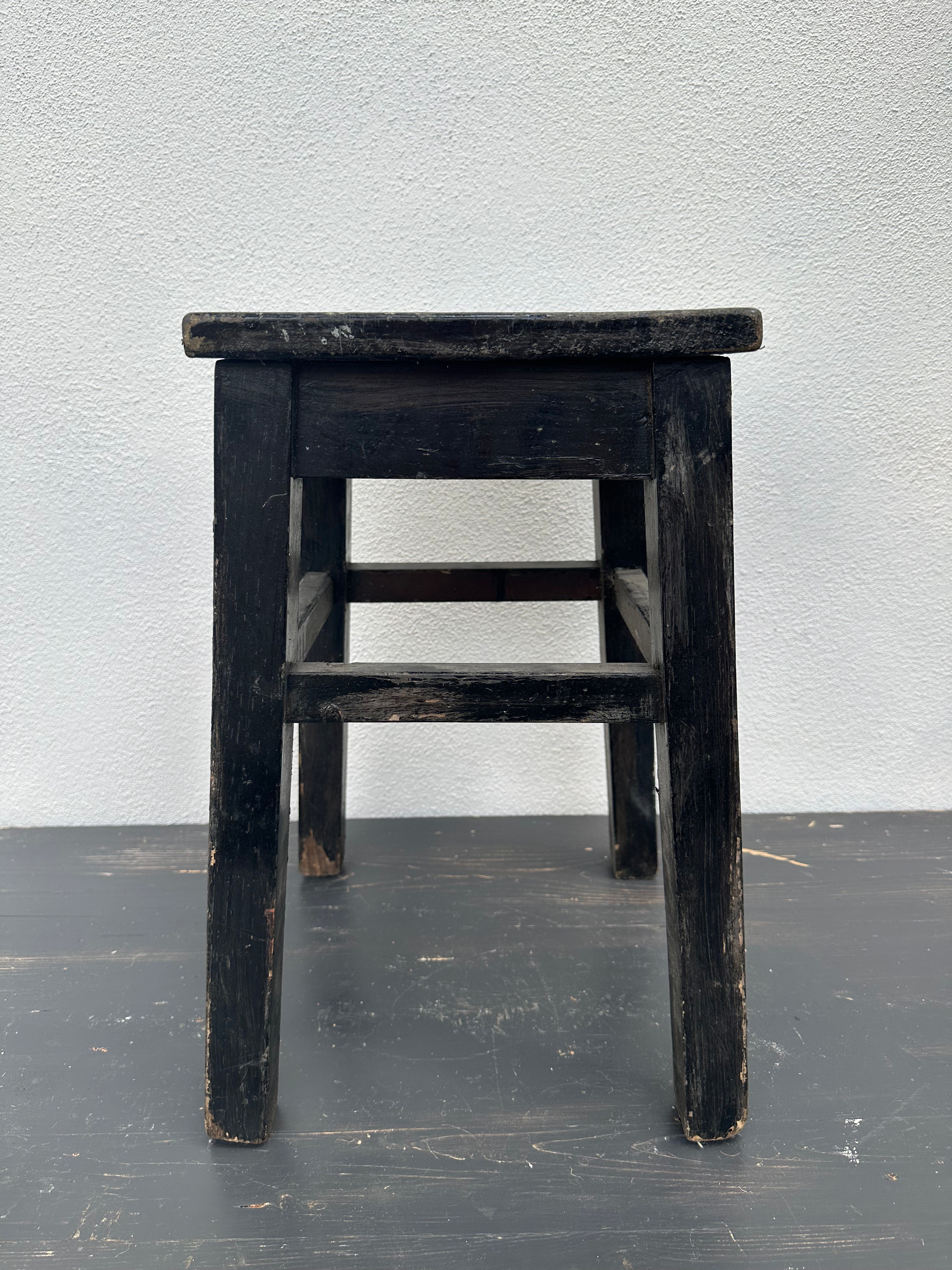 Sort skammel, 46 cm