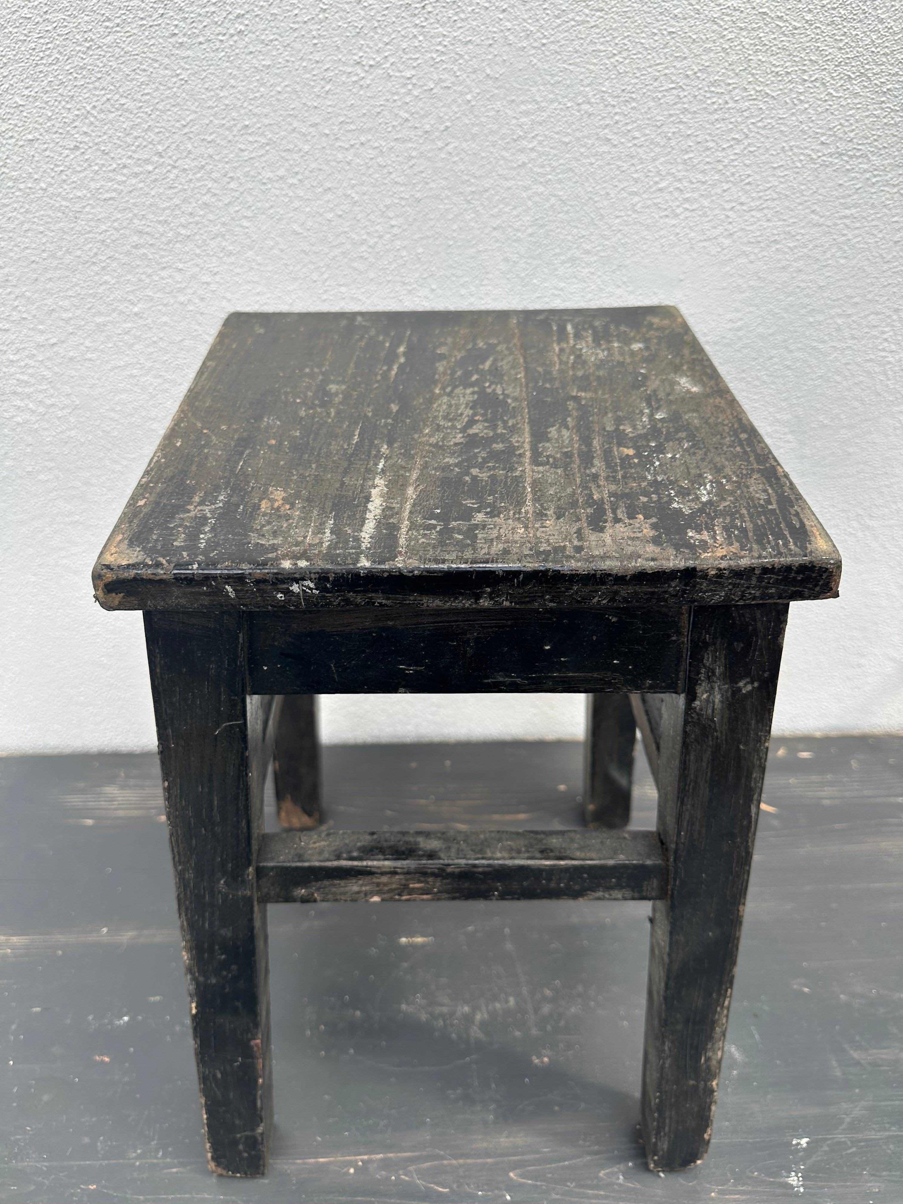 Sort skammel, 46 cm