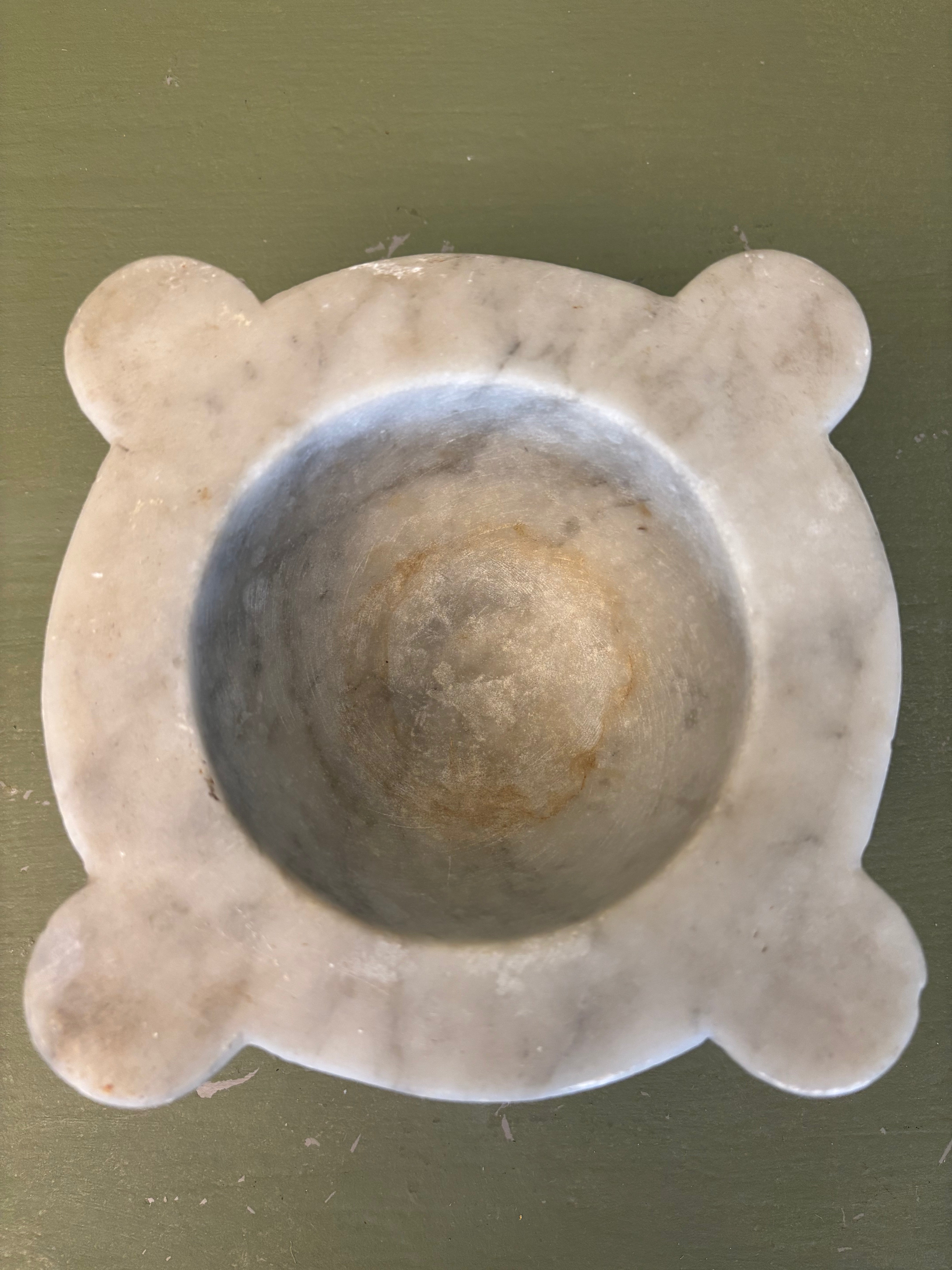 Morter, Ø20,5 cm.