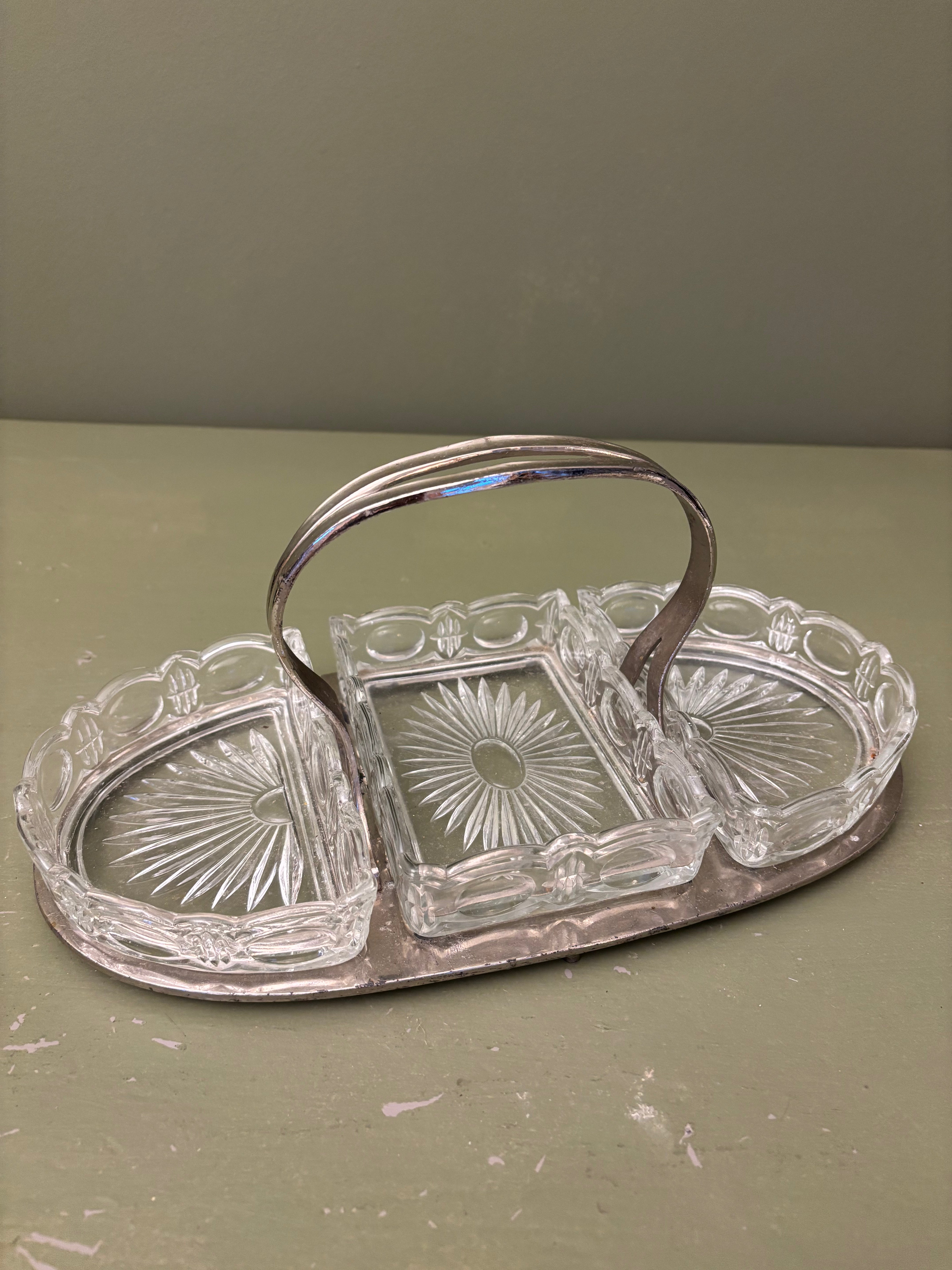 Glasskåle i stativ