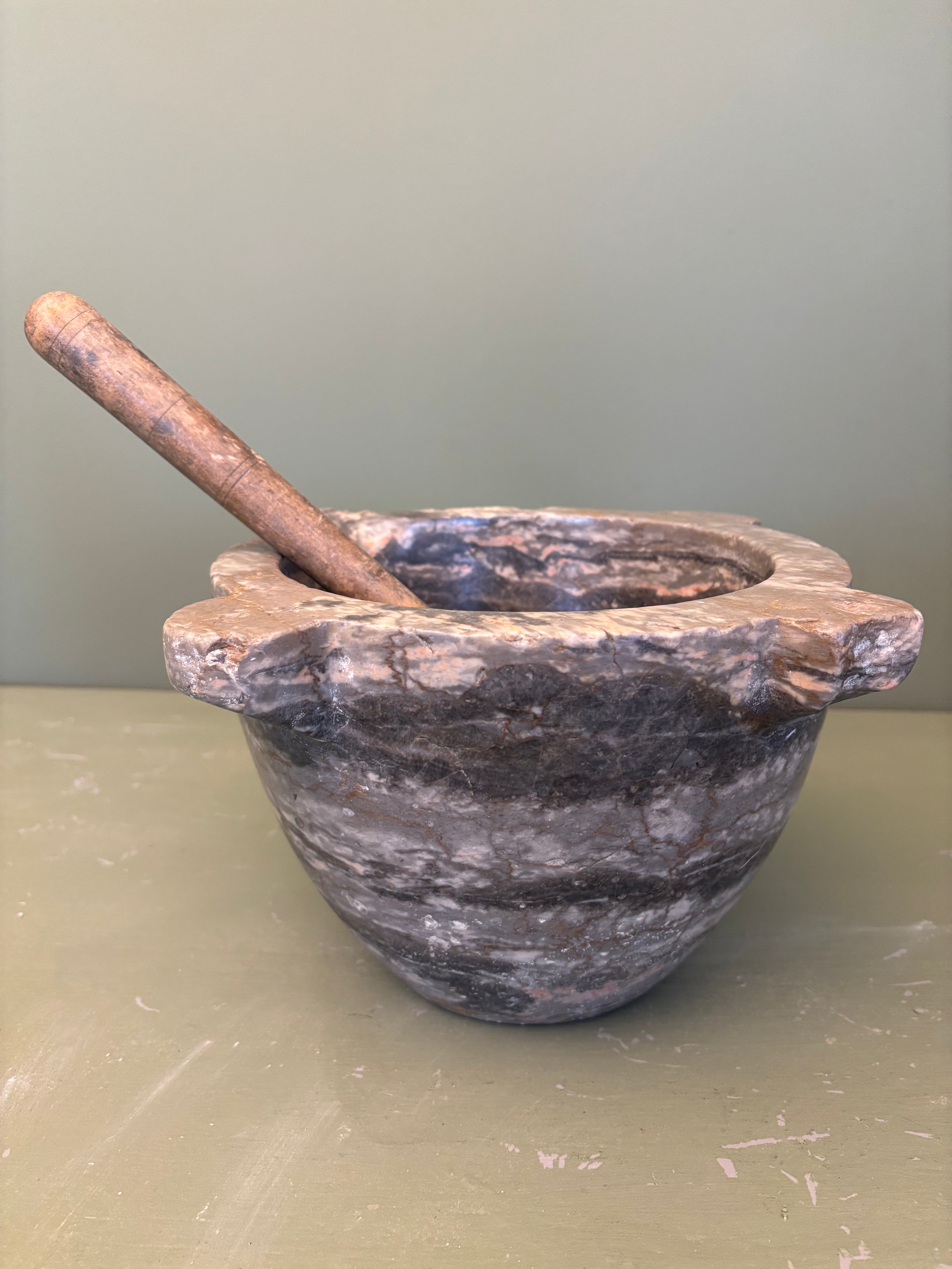 Morter, Ø30 cm.