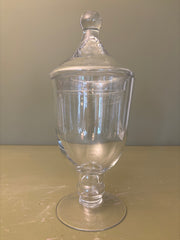 Glasbeholder med låg, h33 cm.