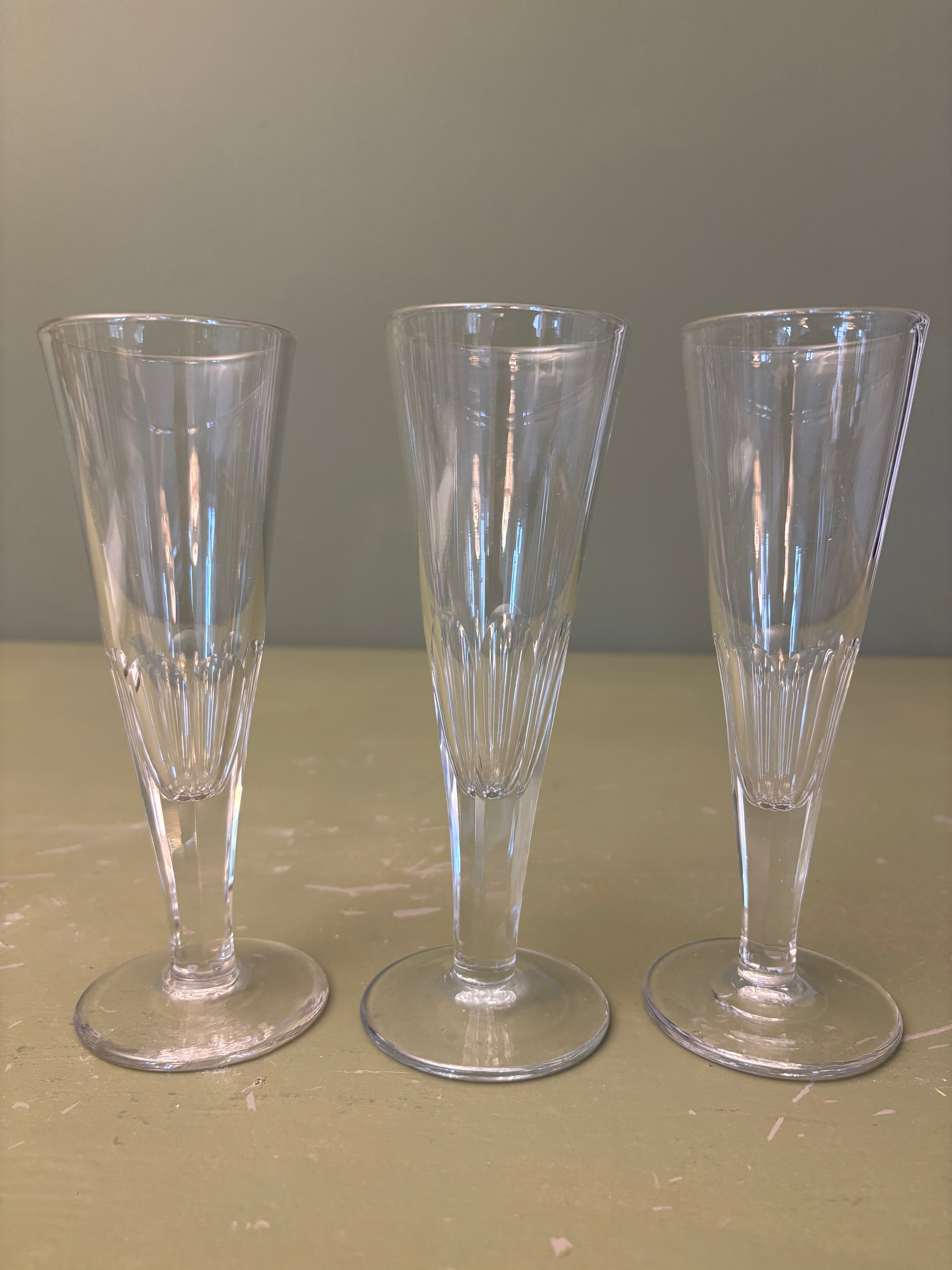 Champagnefløjte, højde 17 cm.