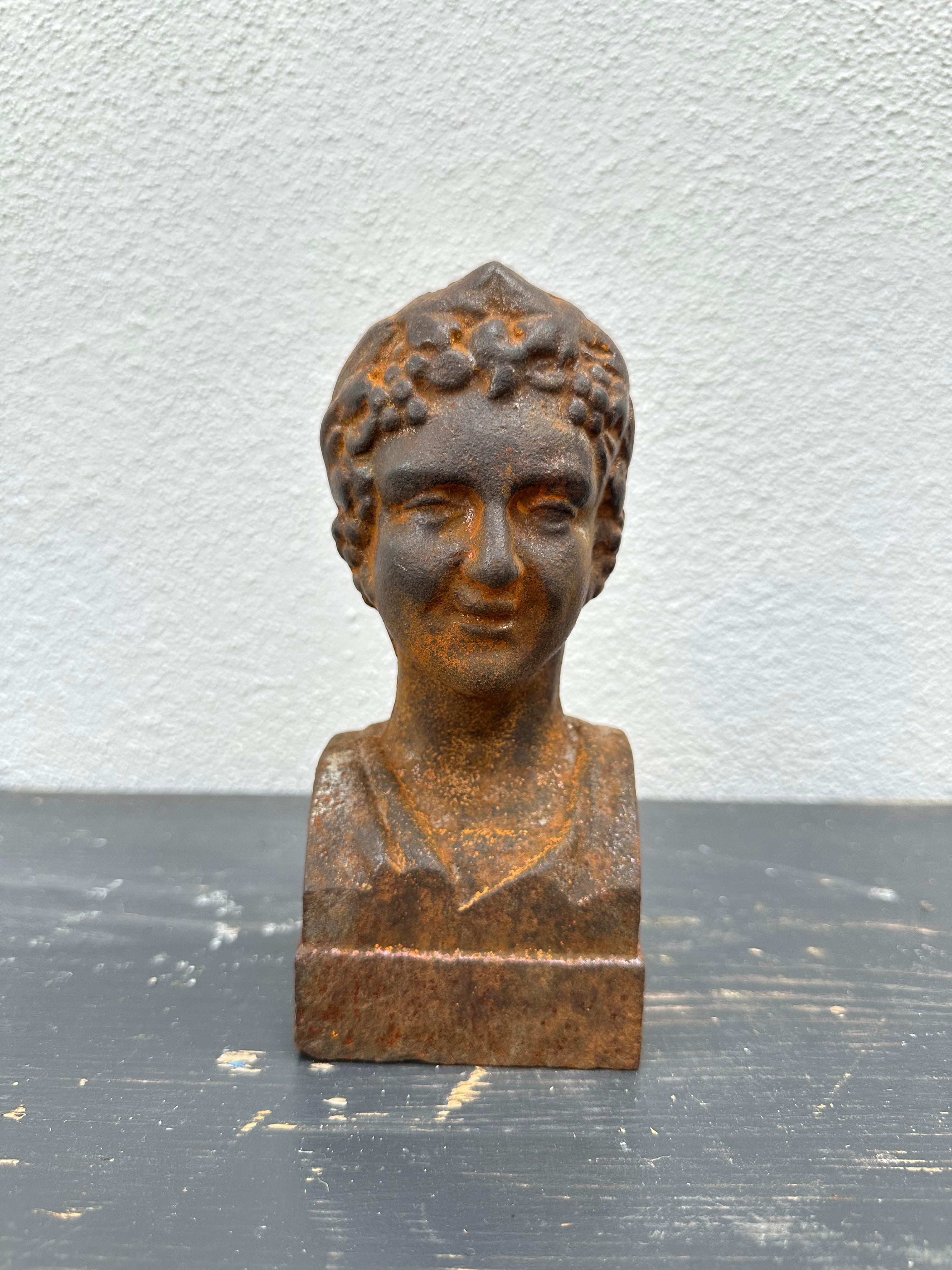 Buste i metal, 16 cm