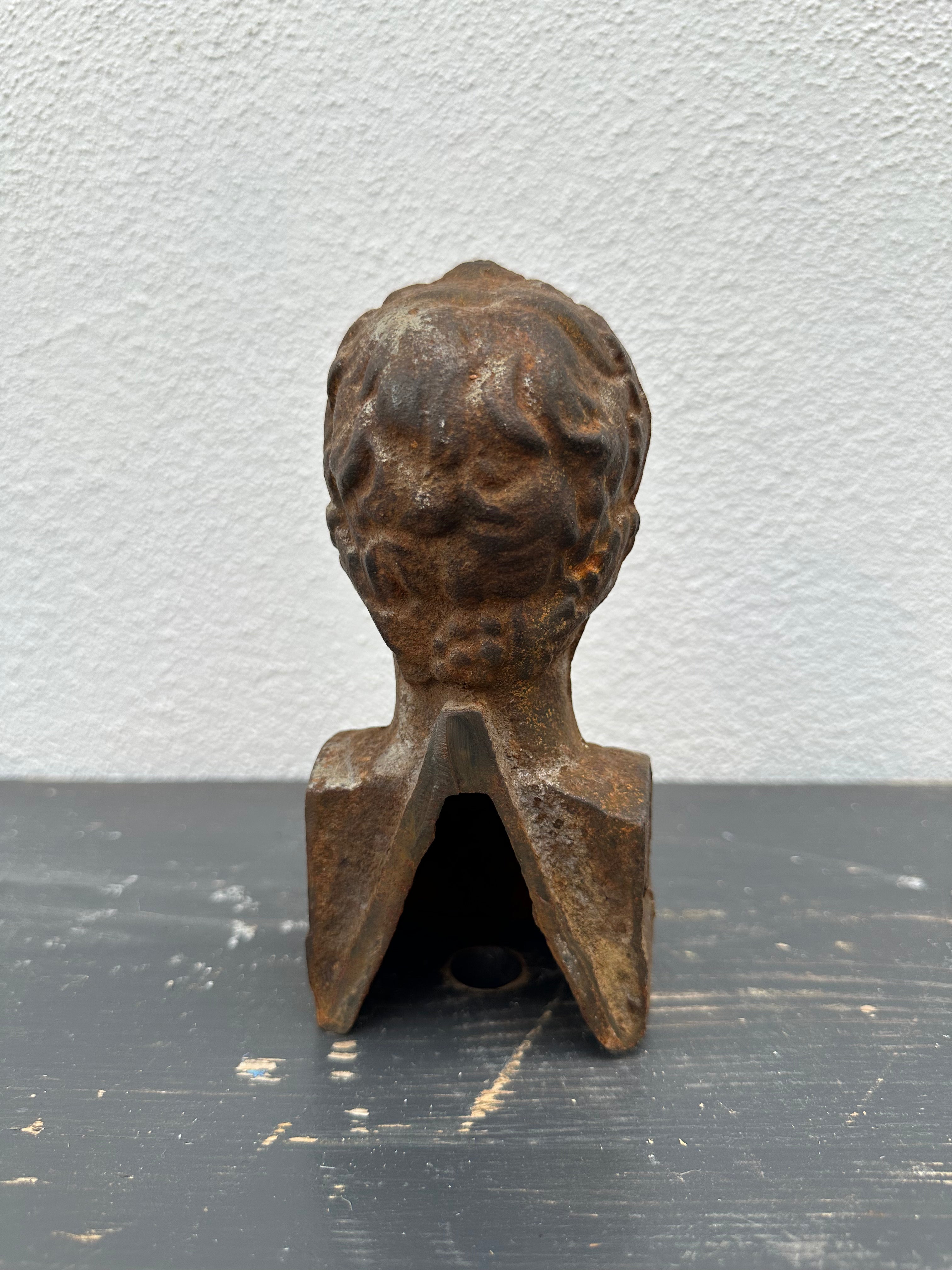 Buste i metal, 16 cm