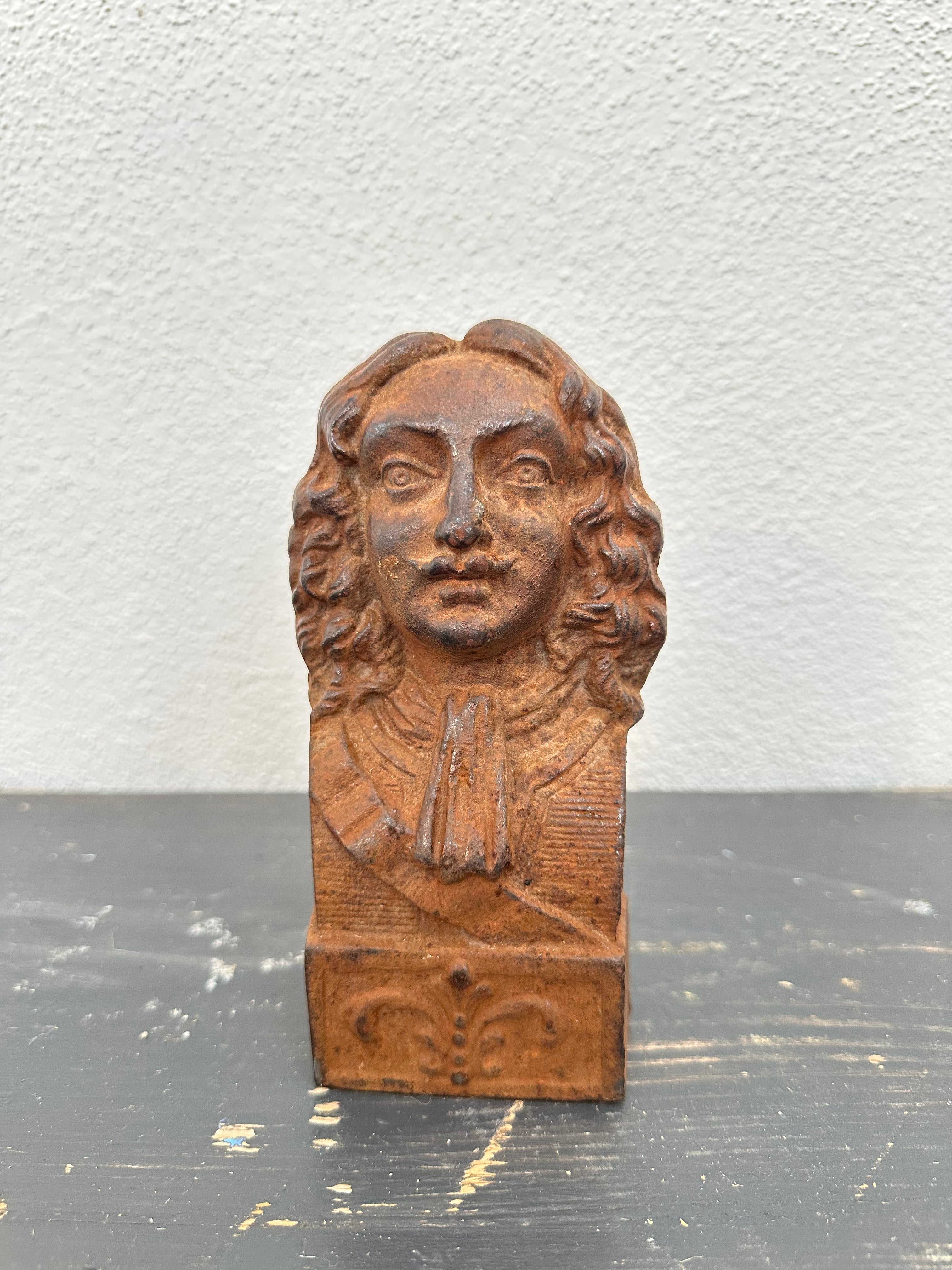 Buste i metal, 16 cm