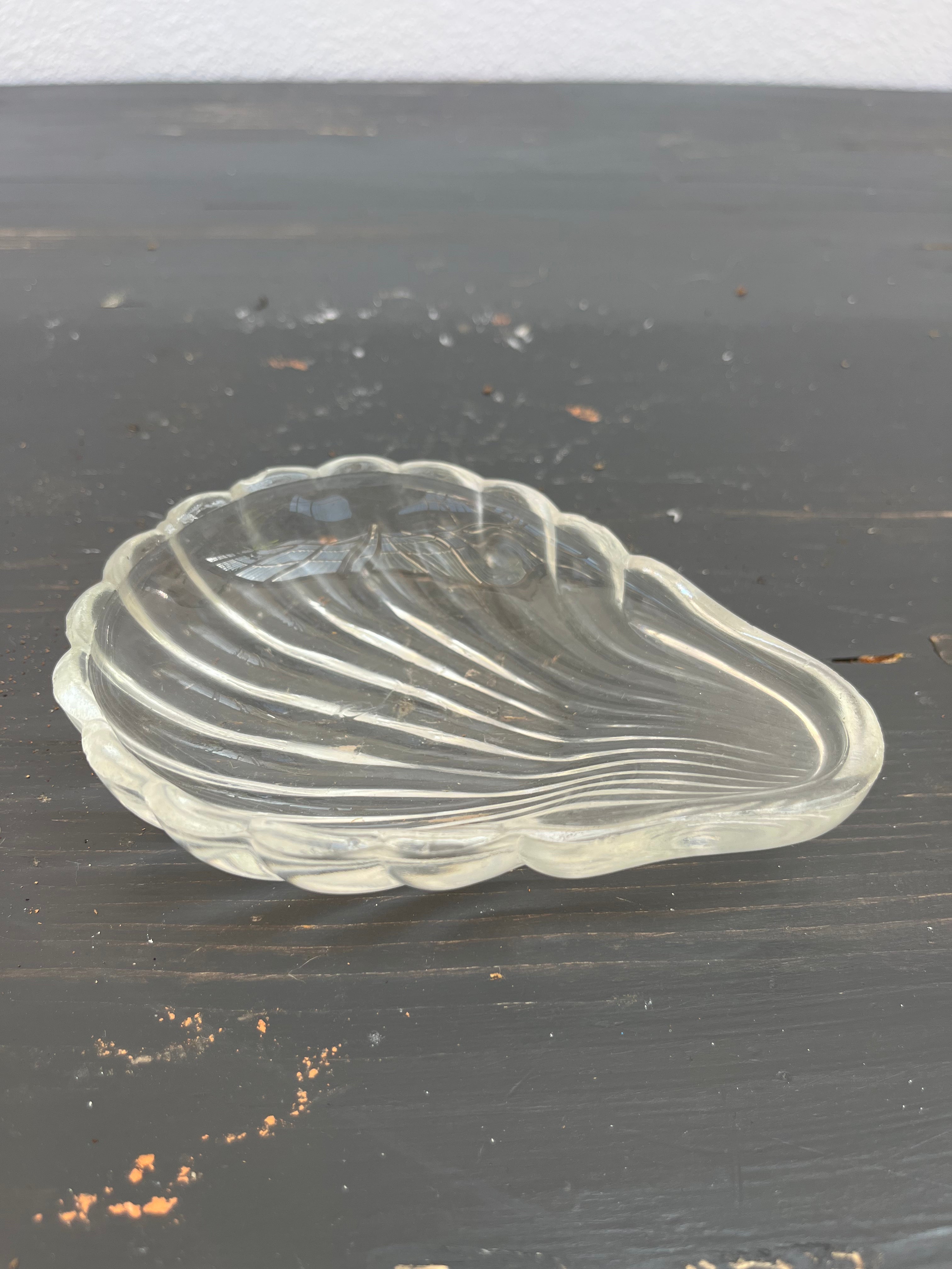 Glassbolle med muslinger, 13,5 cm
