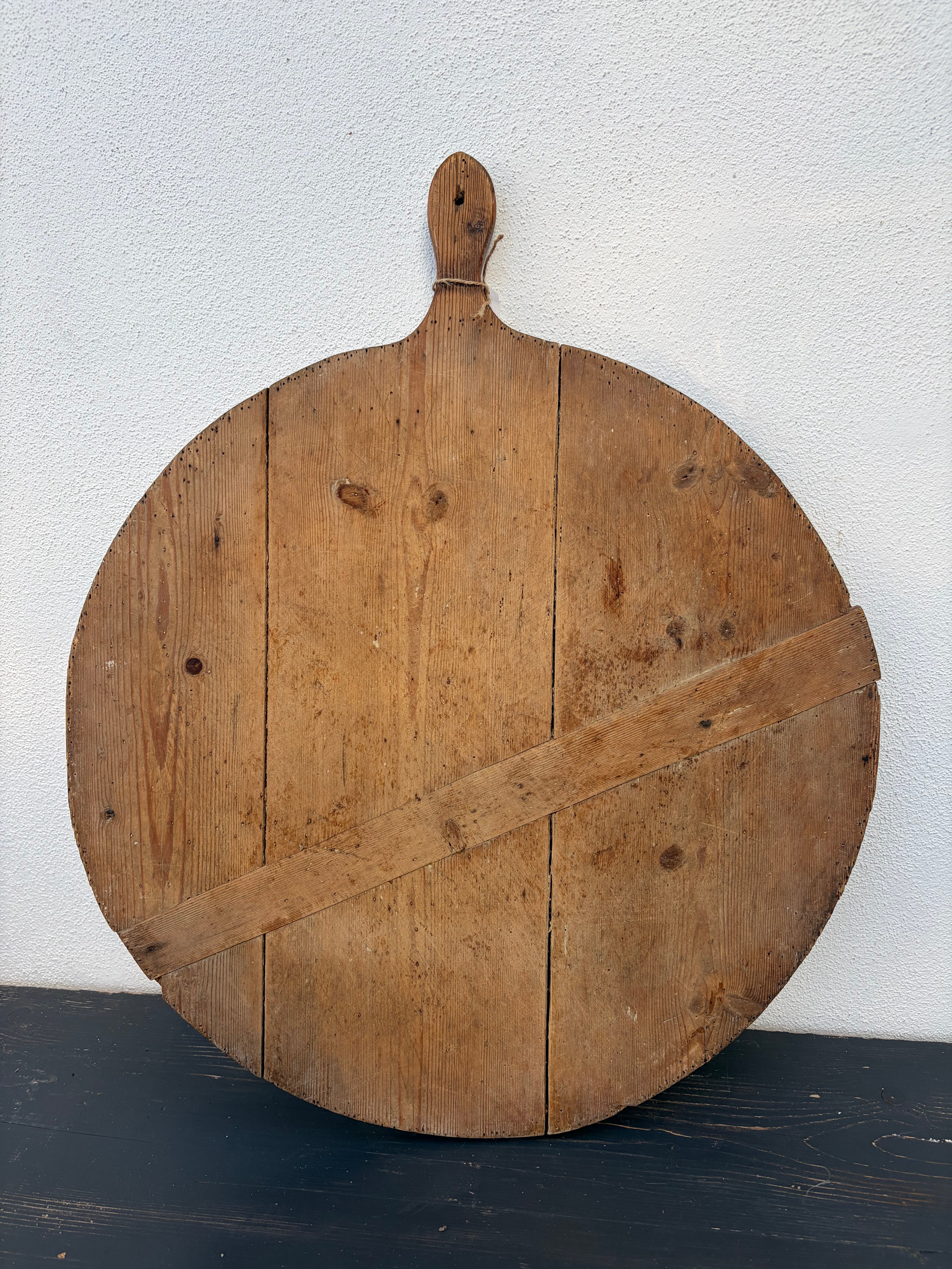 Cutting board, Ø53 cm