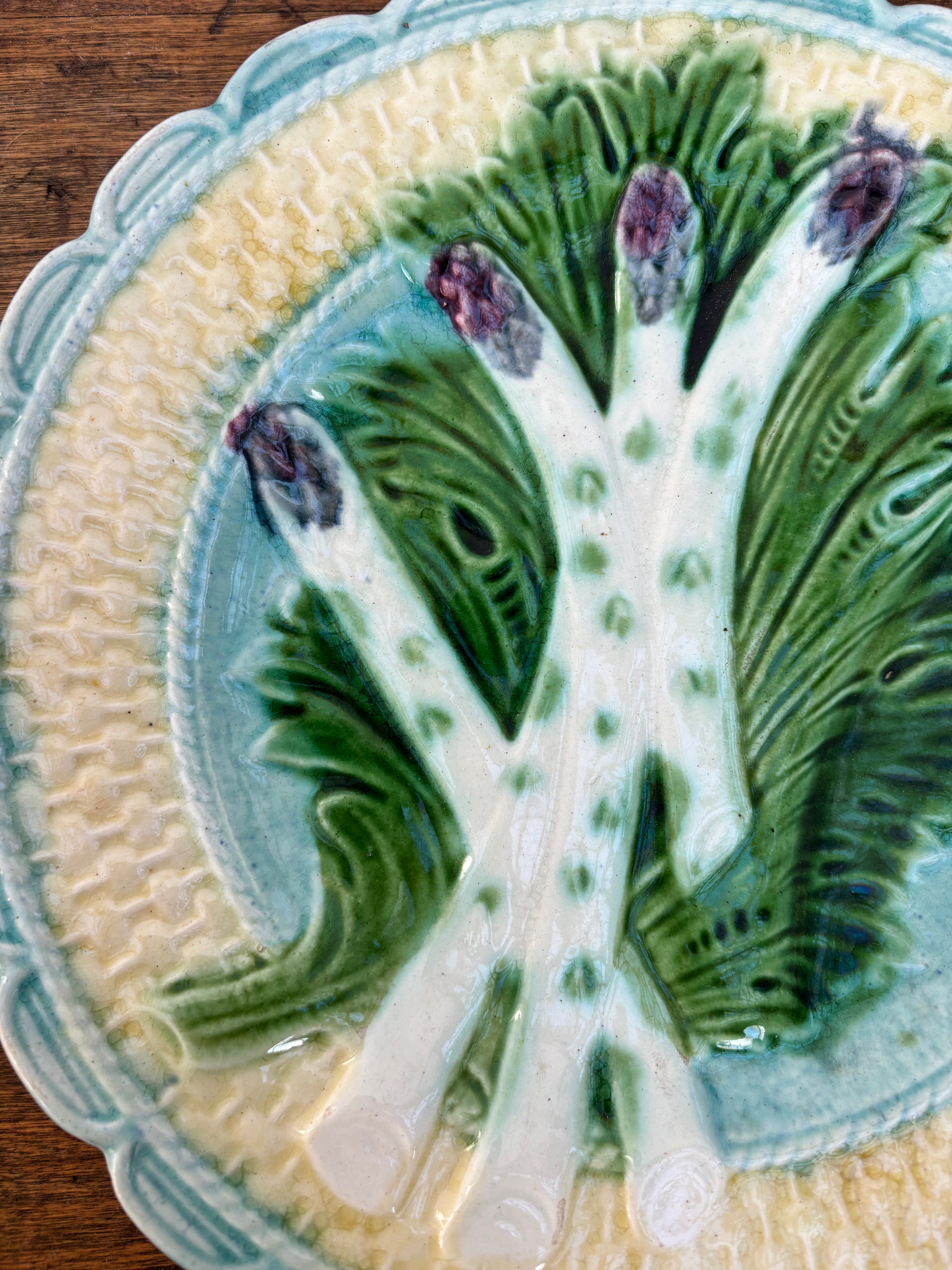 Plate with asparagus Ø24 cm.