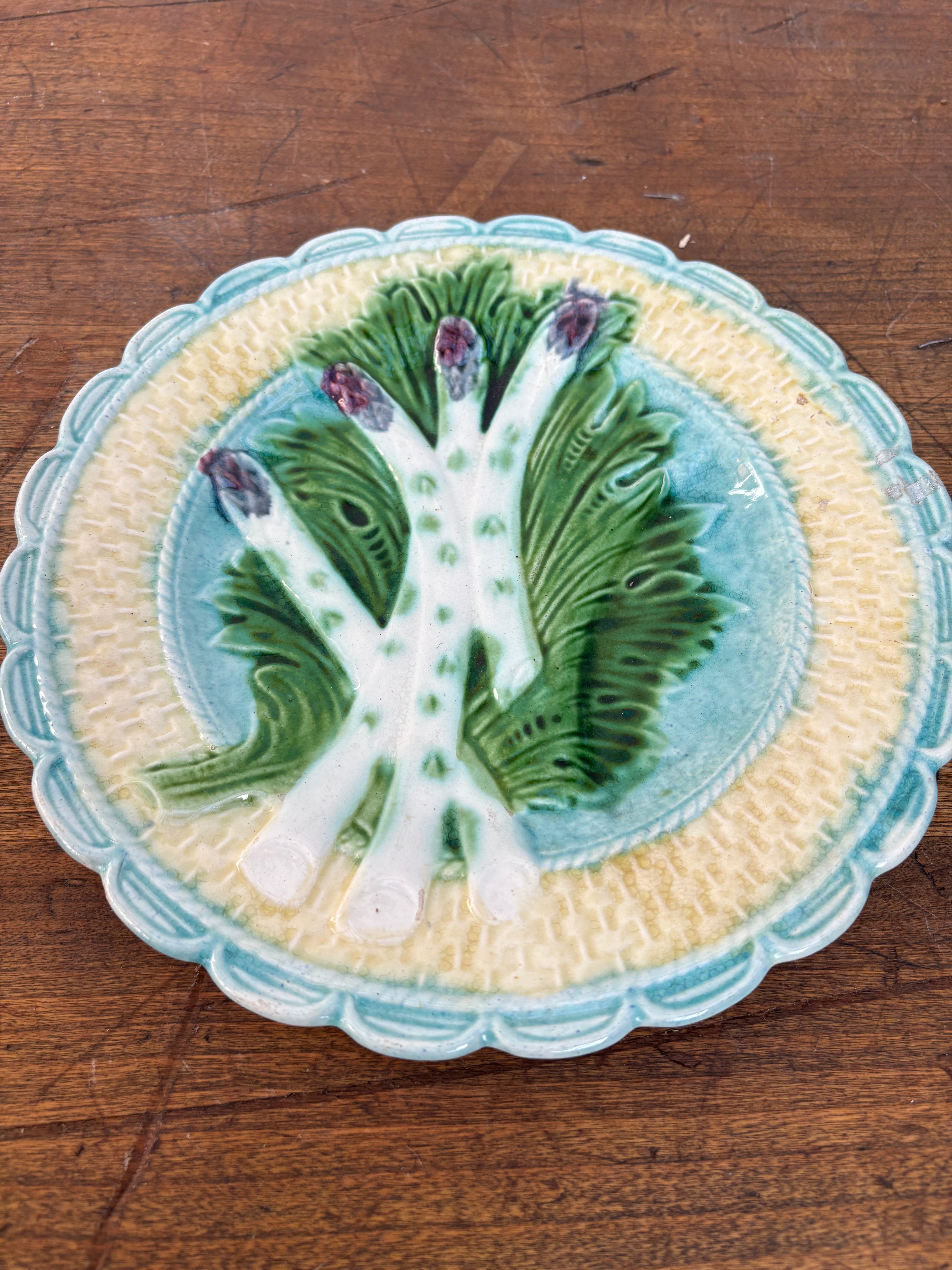 Plate with asparagus Ø24 cm.