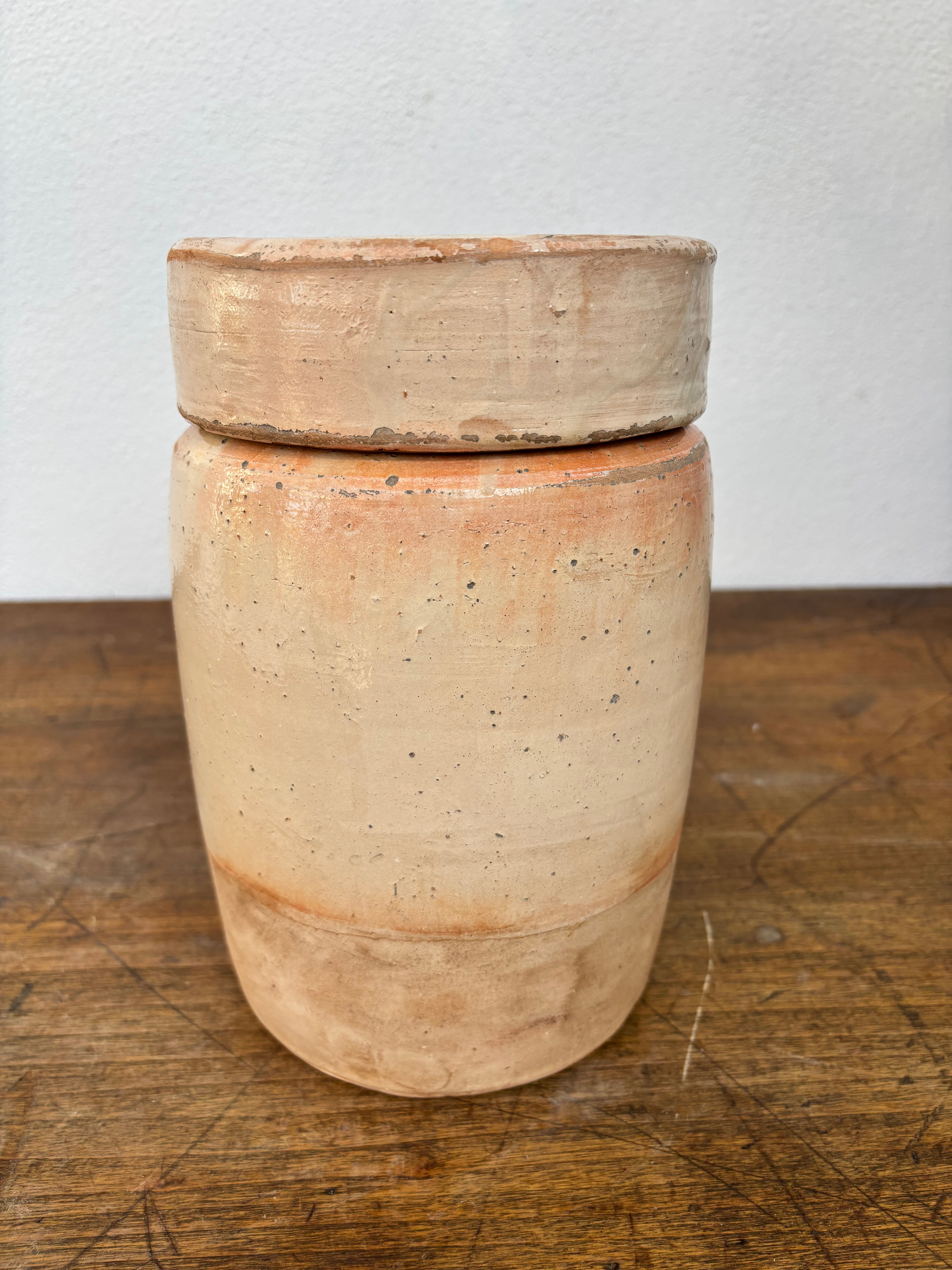 Italiensk krukke med lokk, 25 cm.