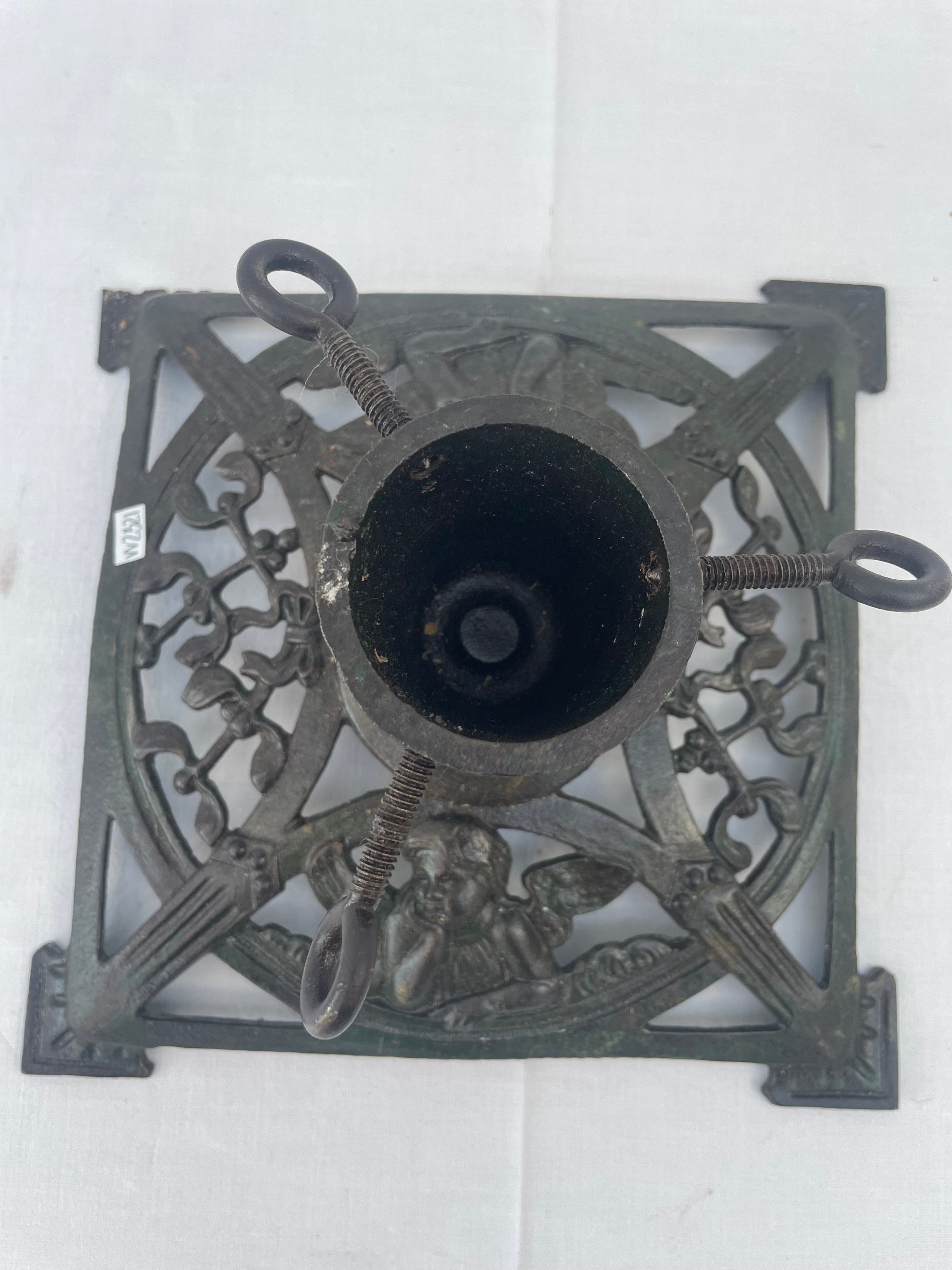 Juletræsfod i metal