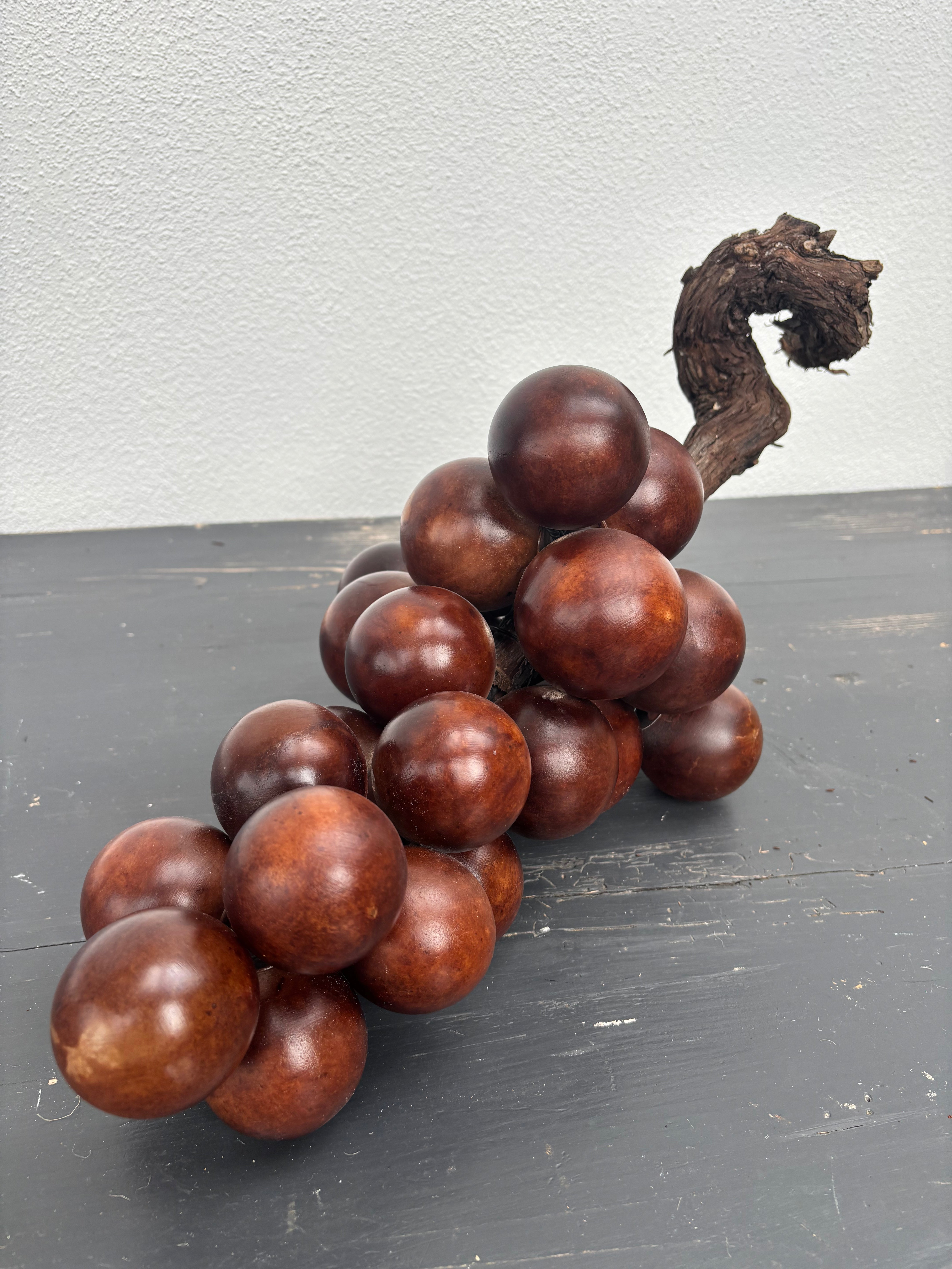 Vindrueklase i alabast, 50 cm.