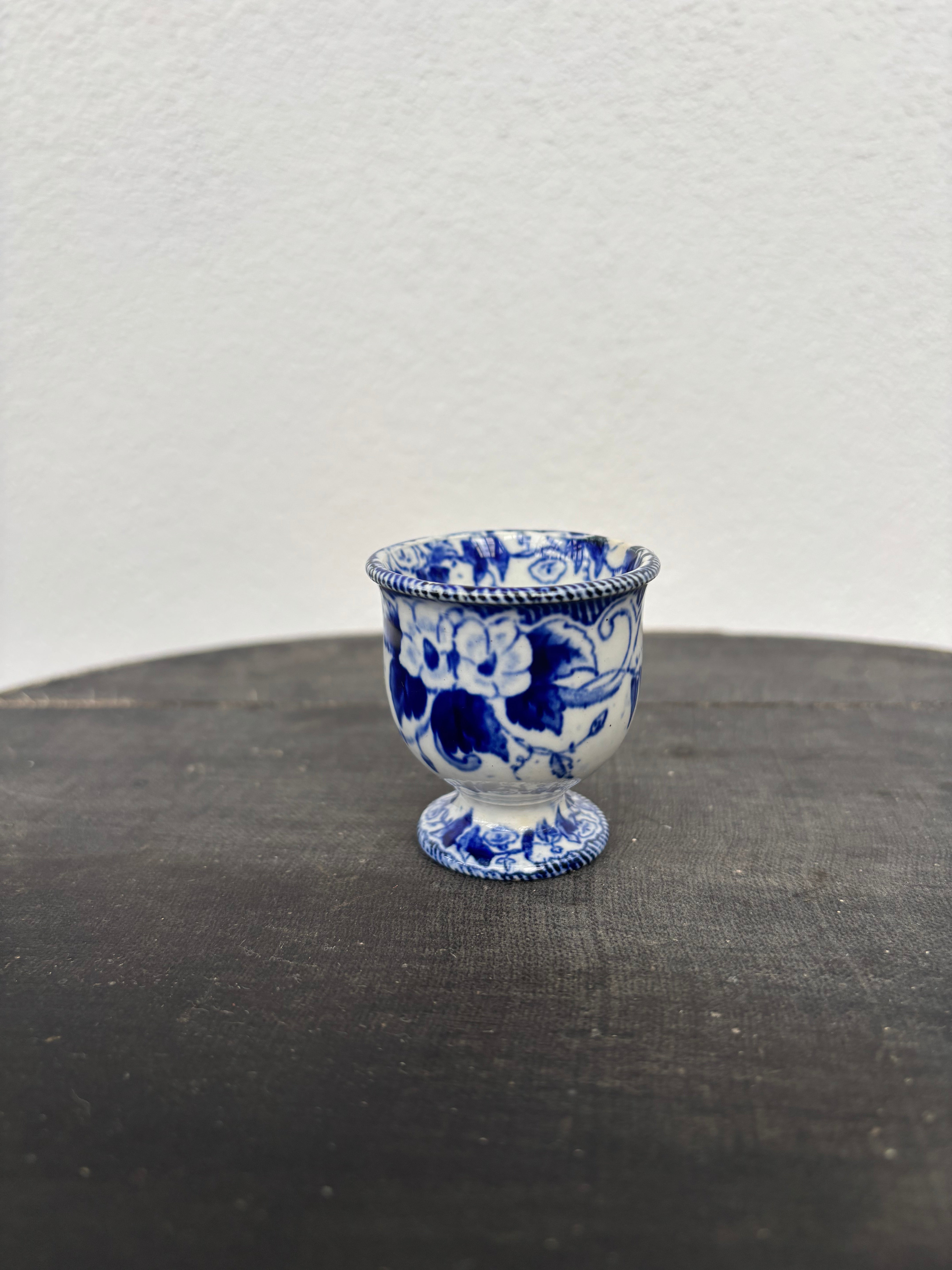 Æggebæger, 5 cm.
