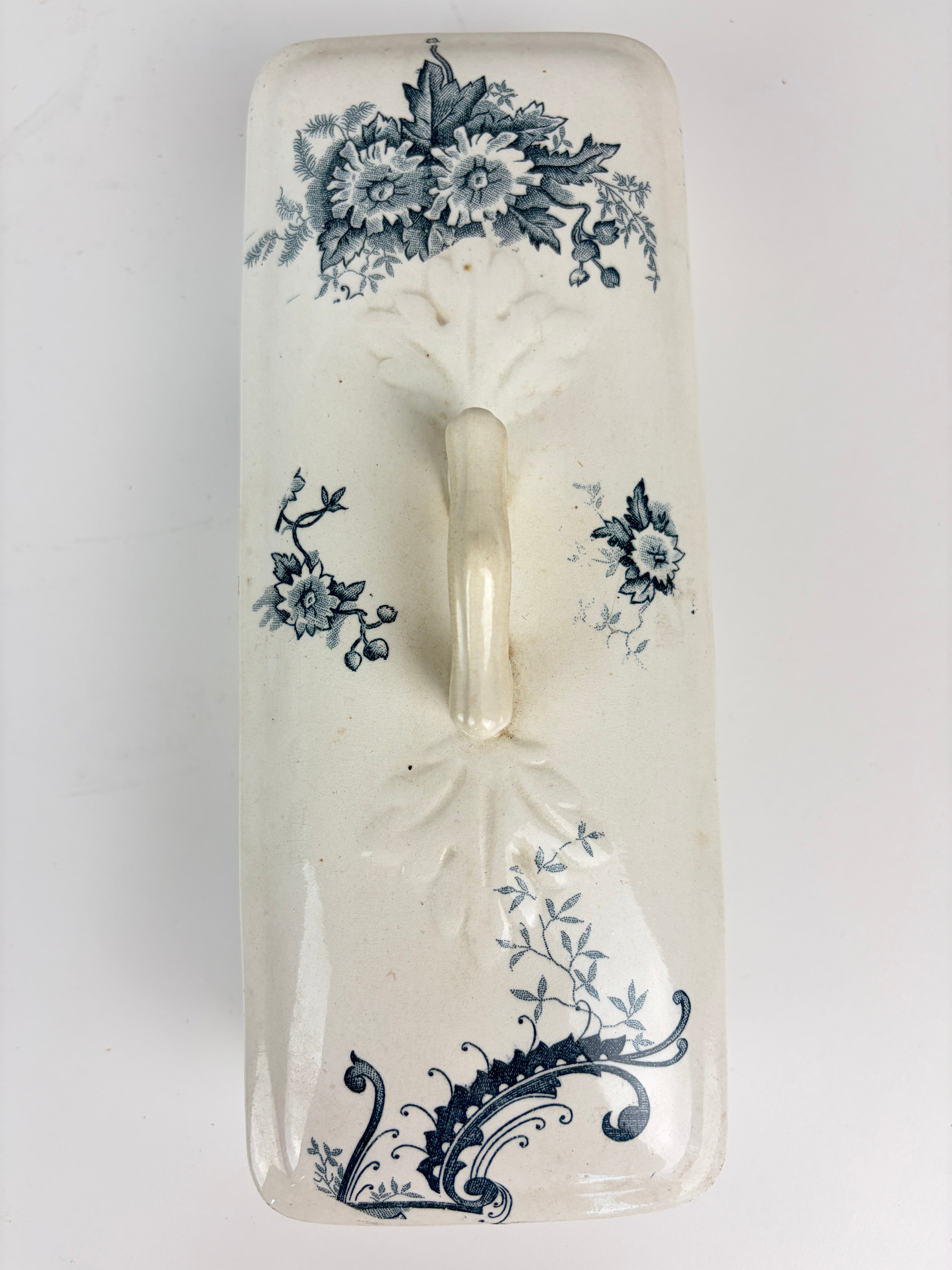 Porcelænsskrin m. låg, 21x8 cm