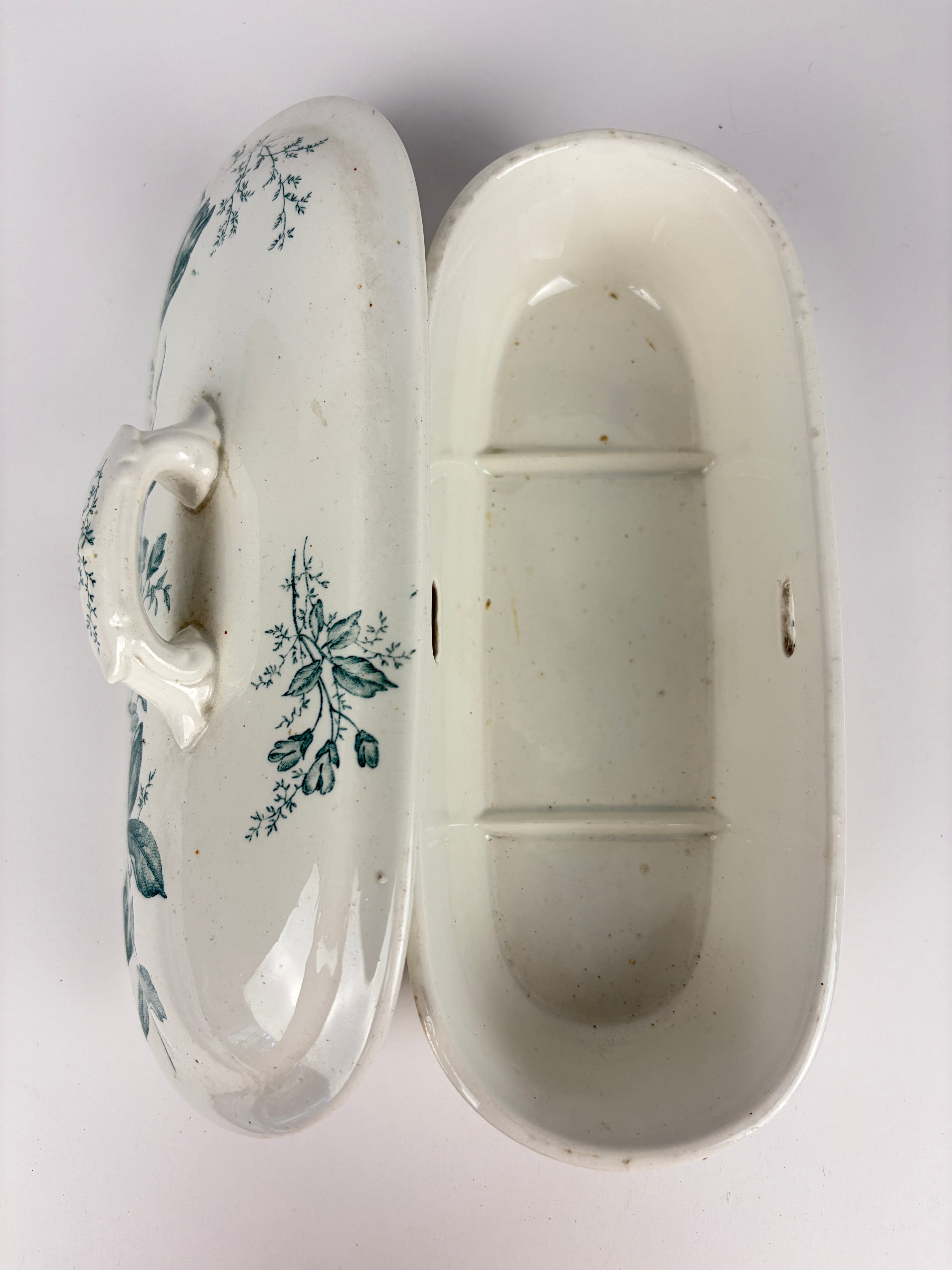 Porcelænsskrin m. låg, 21,5x9 cm