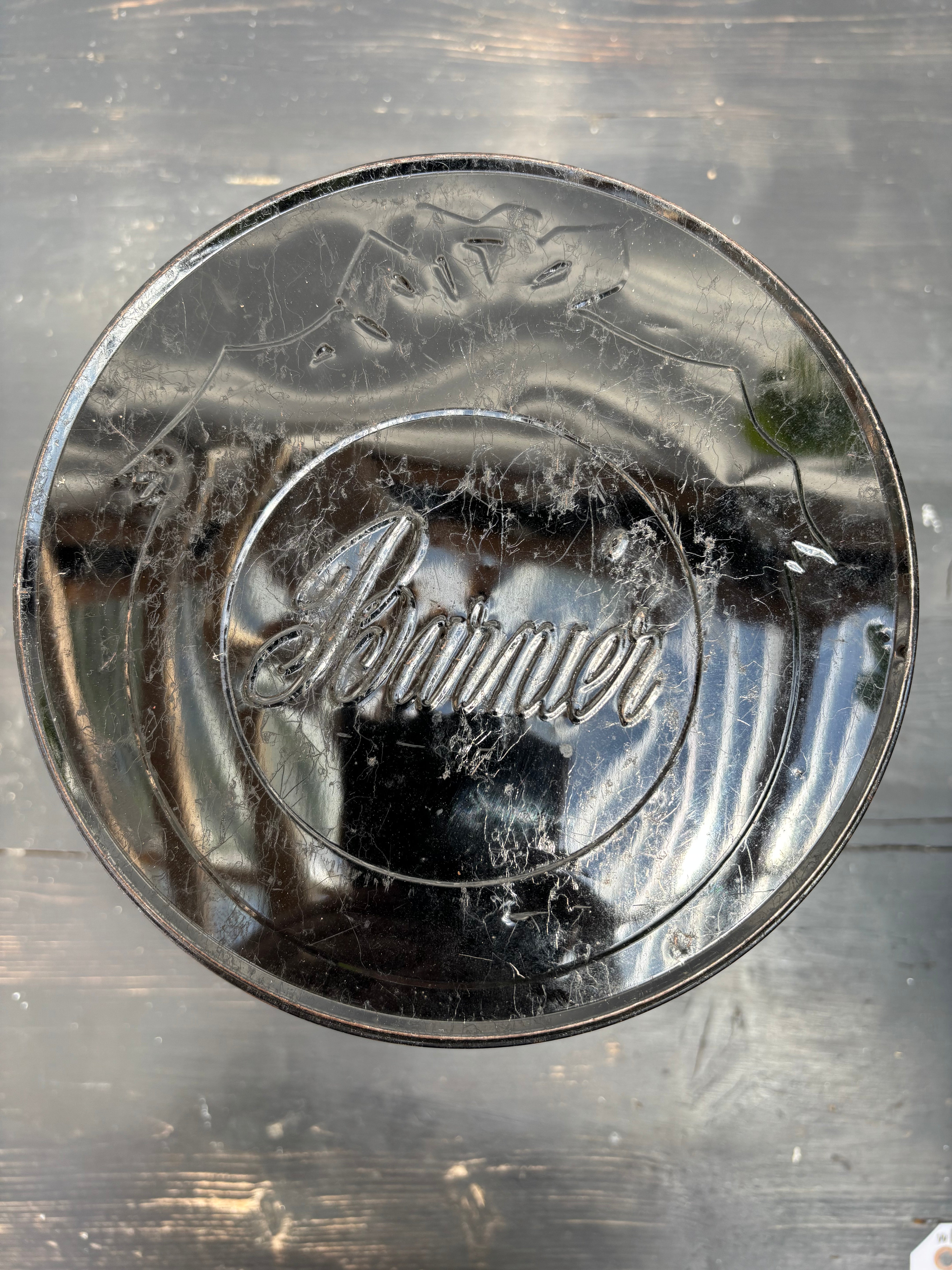Barnier metaldåse, H29 cm