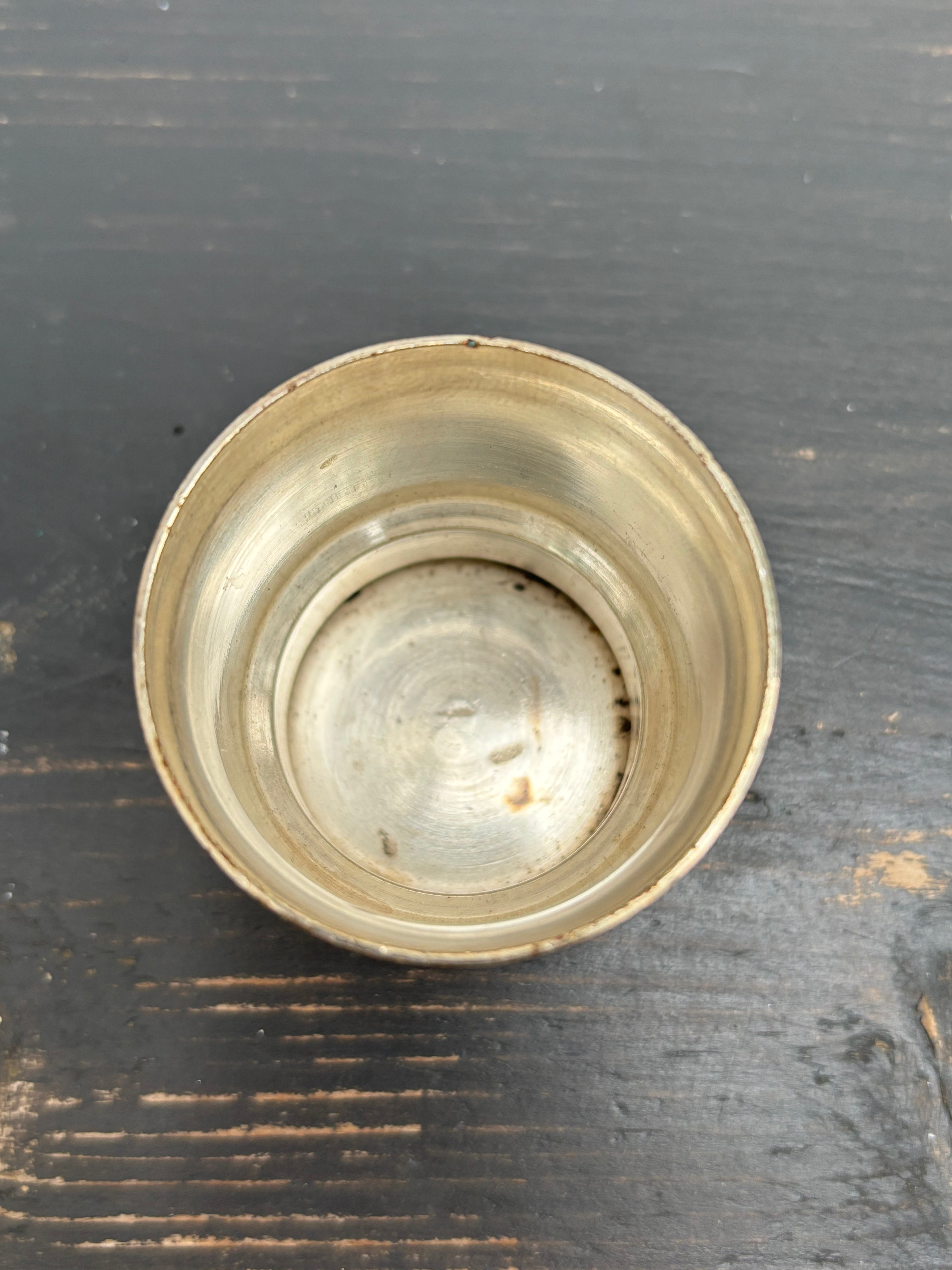 Æggebæger, H4 cm.