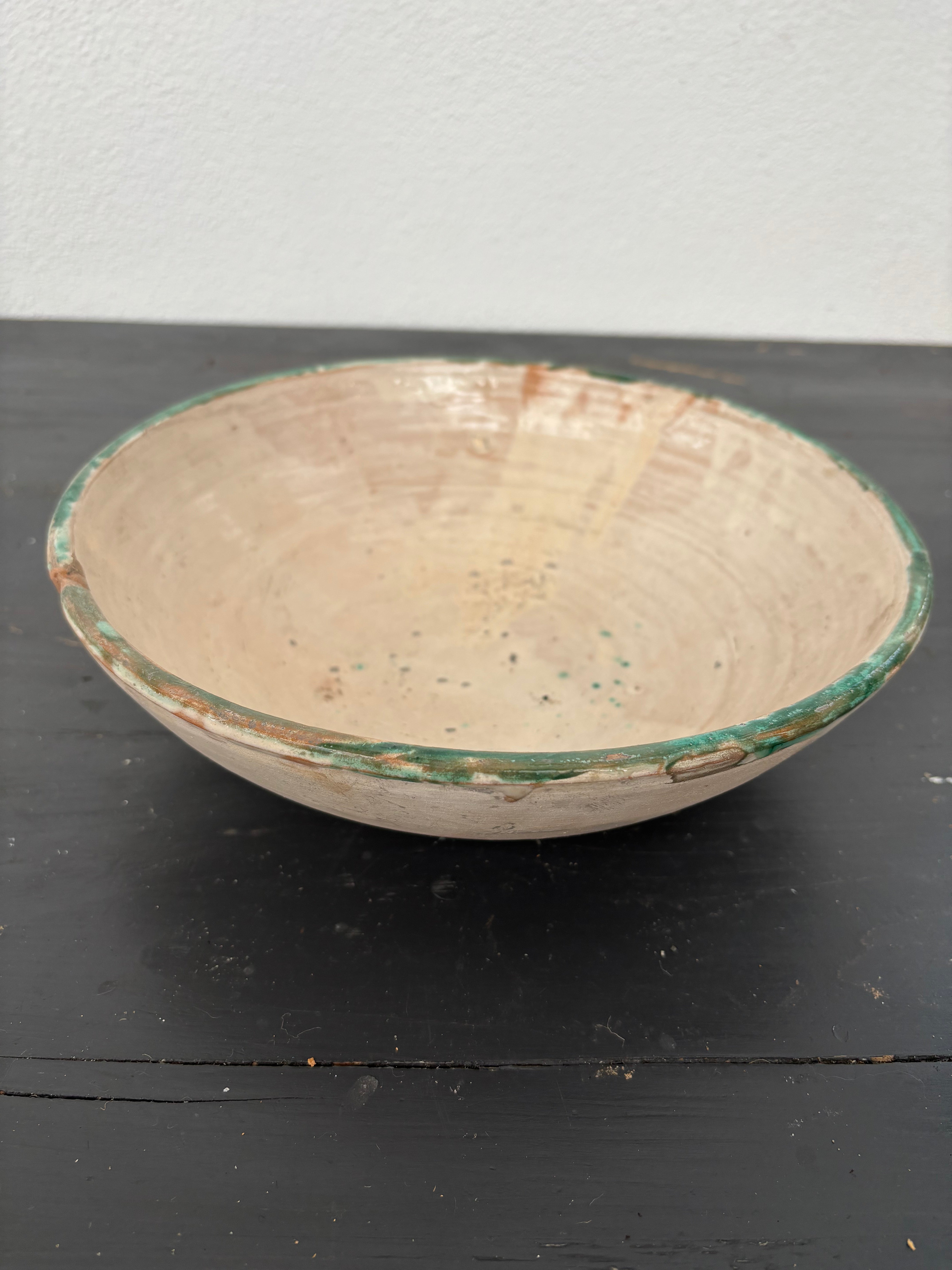 Italiensk skål, Ø24 cm.