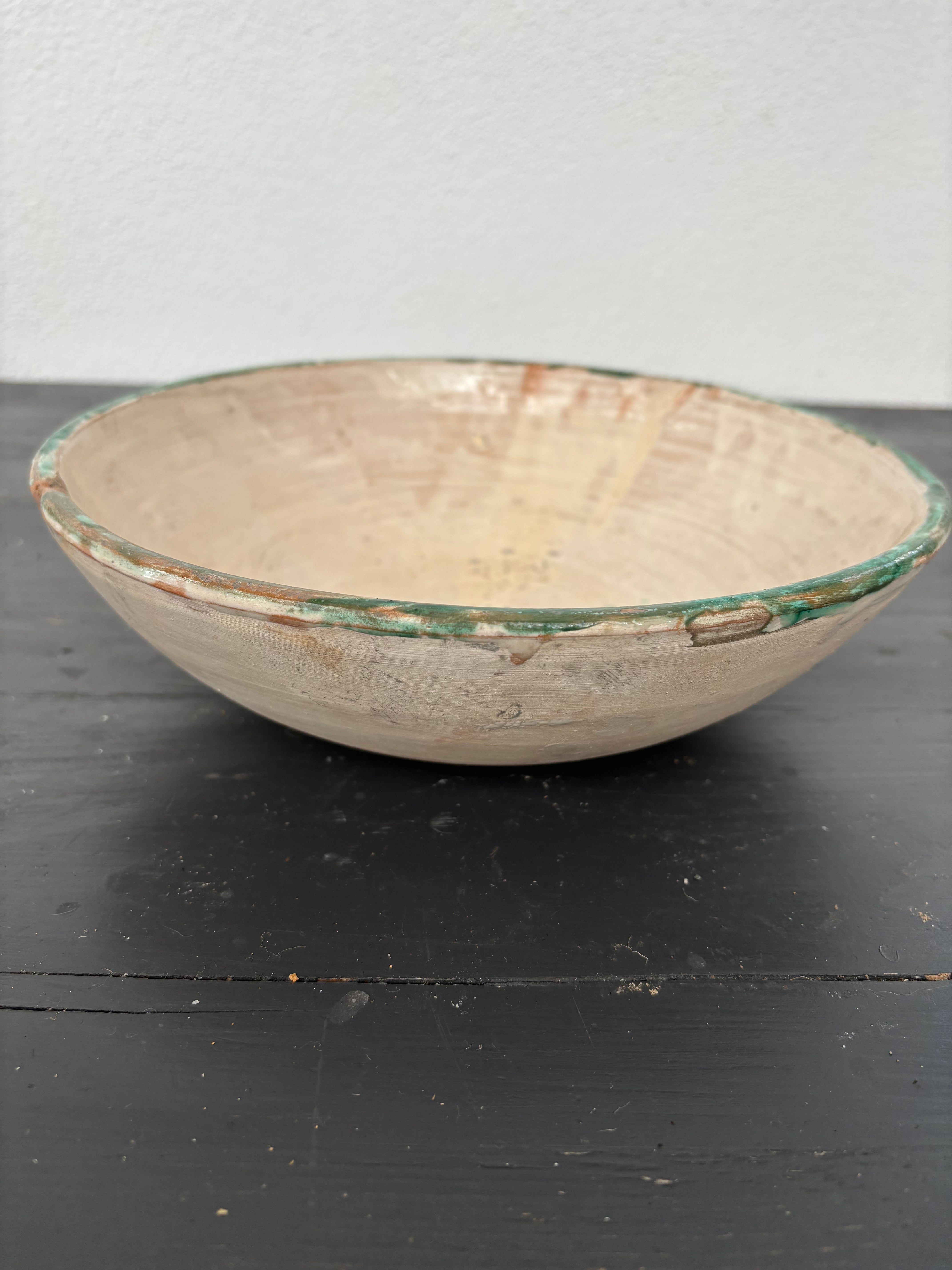 Italiensk skål, Ø24 cm.