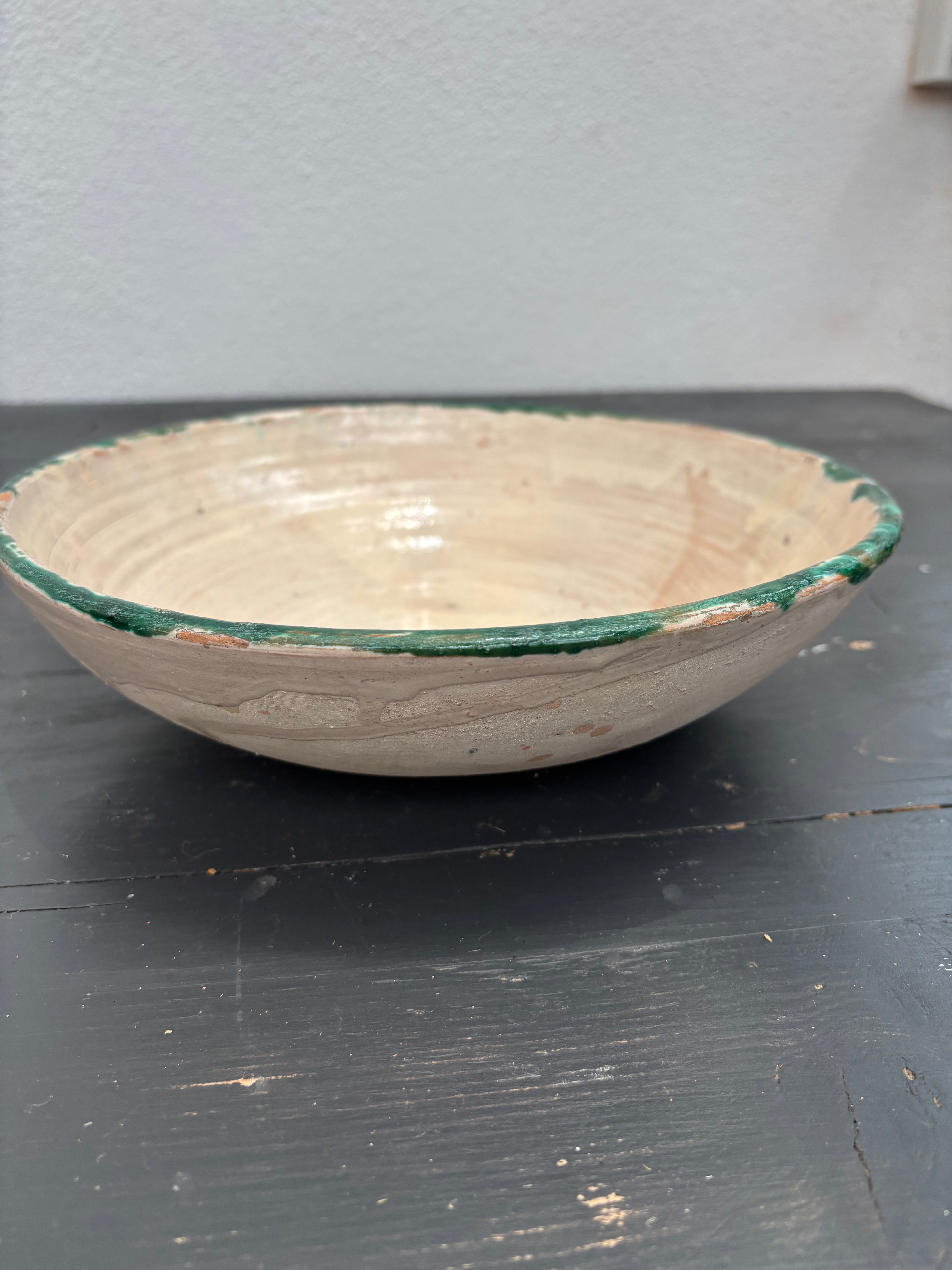 Italiensk skål, Ø24 cm.