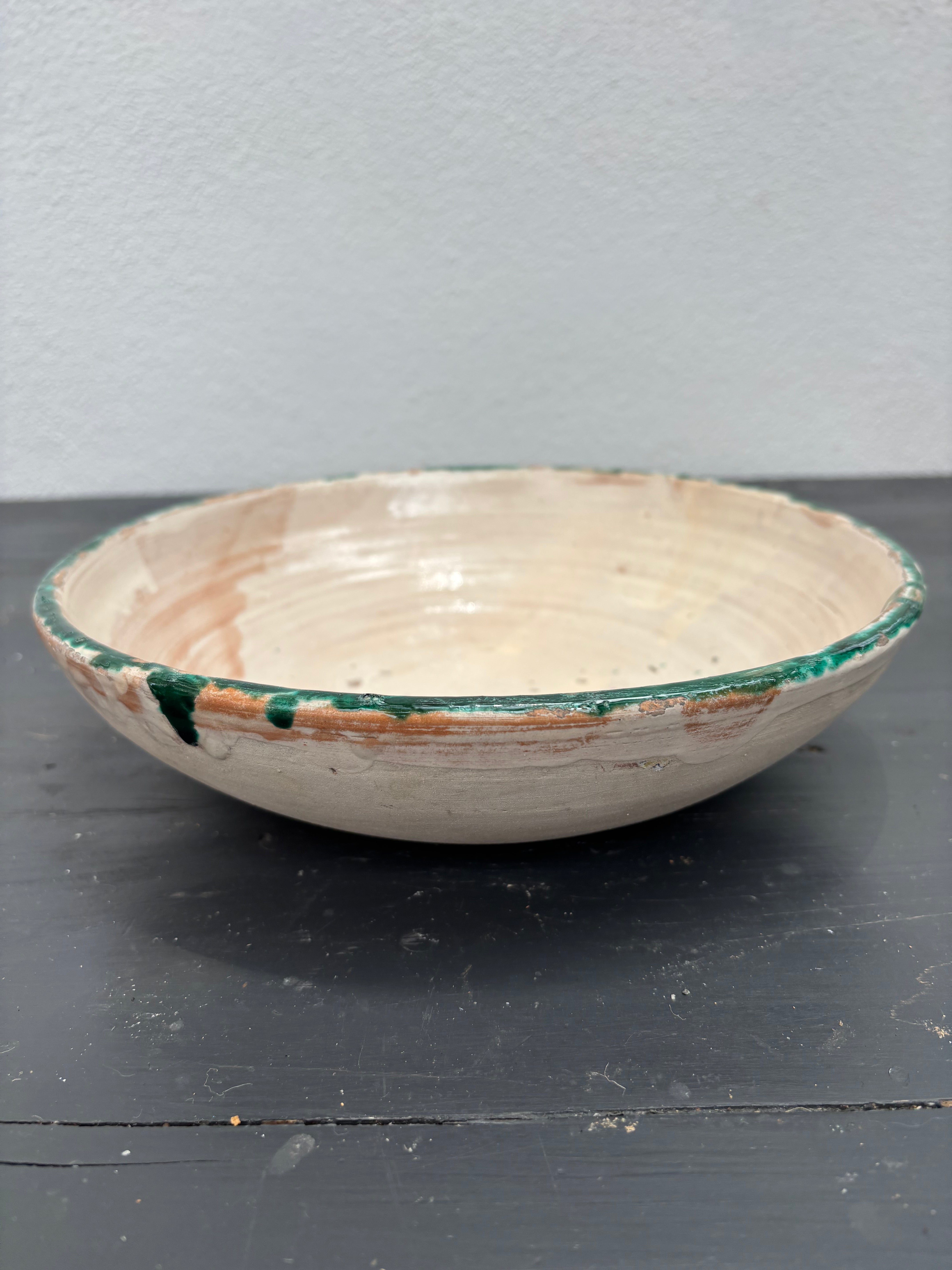 Italiensk skål, Ø24 cm.