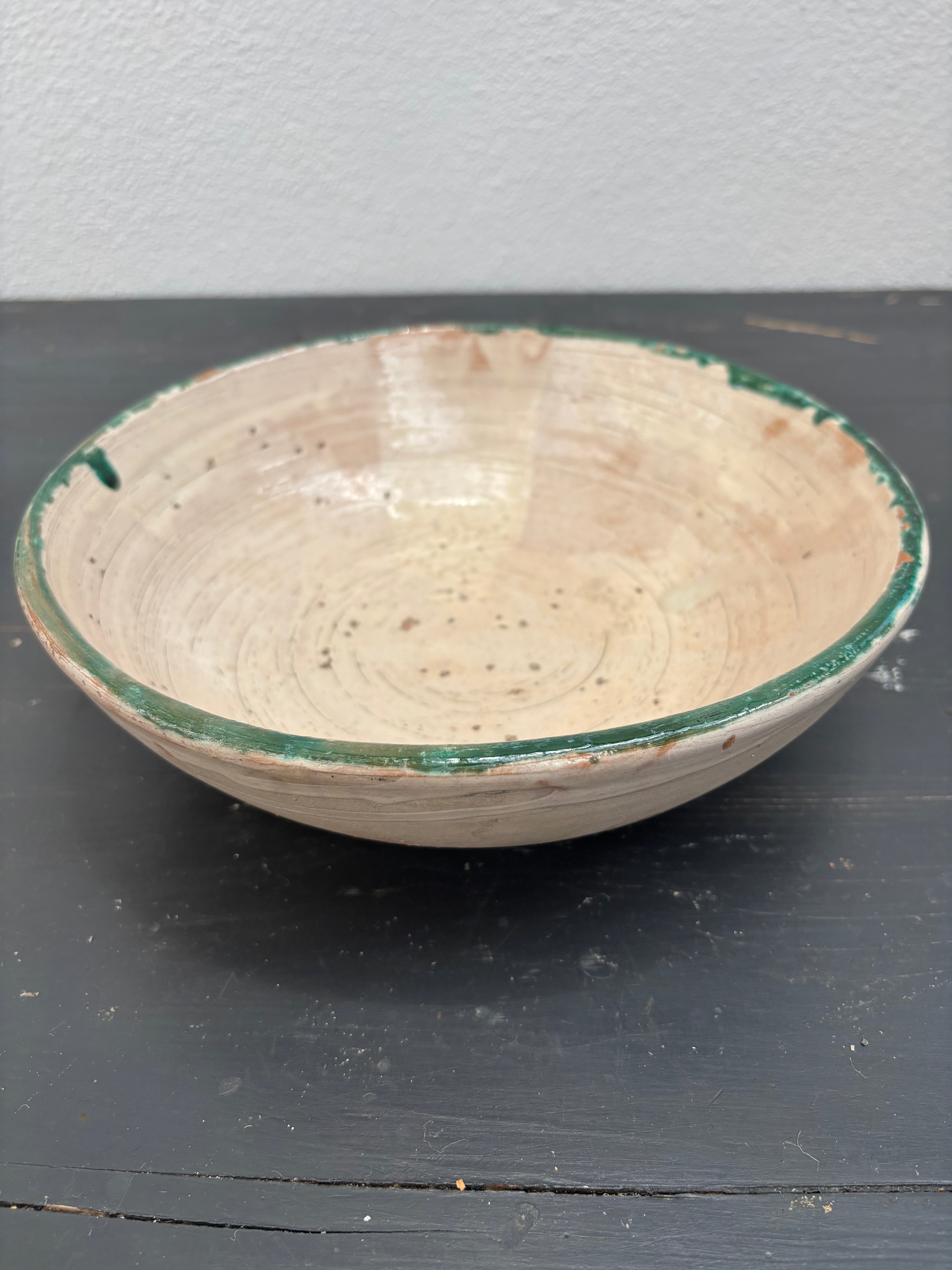 Italiensk skål, Ø24 cm.