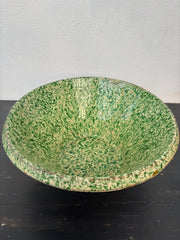 Italiensk fad med creme/grøn mønster, Ø49 cm.