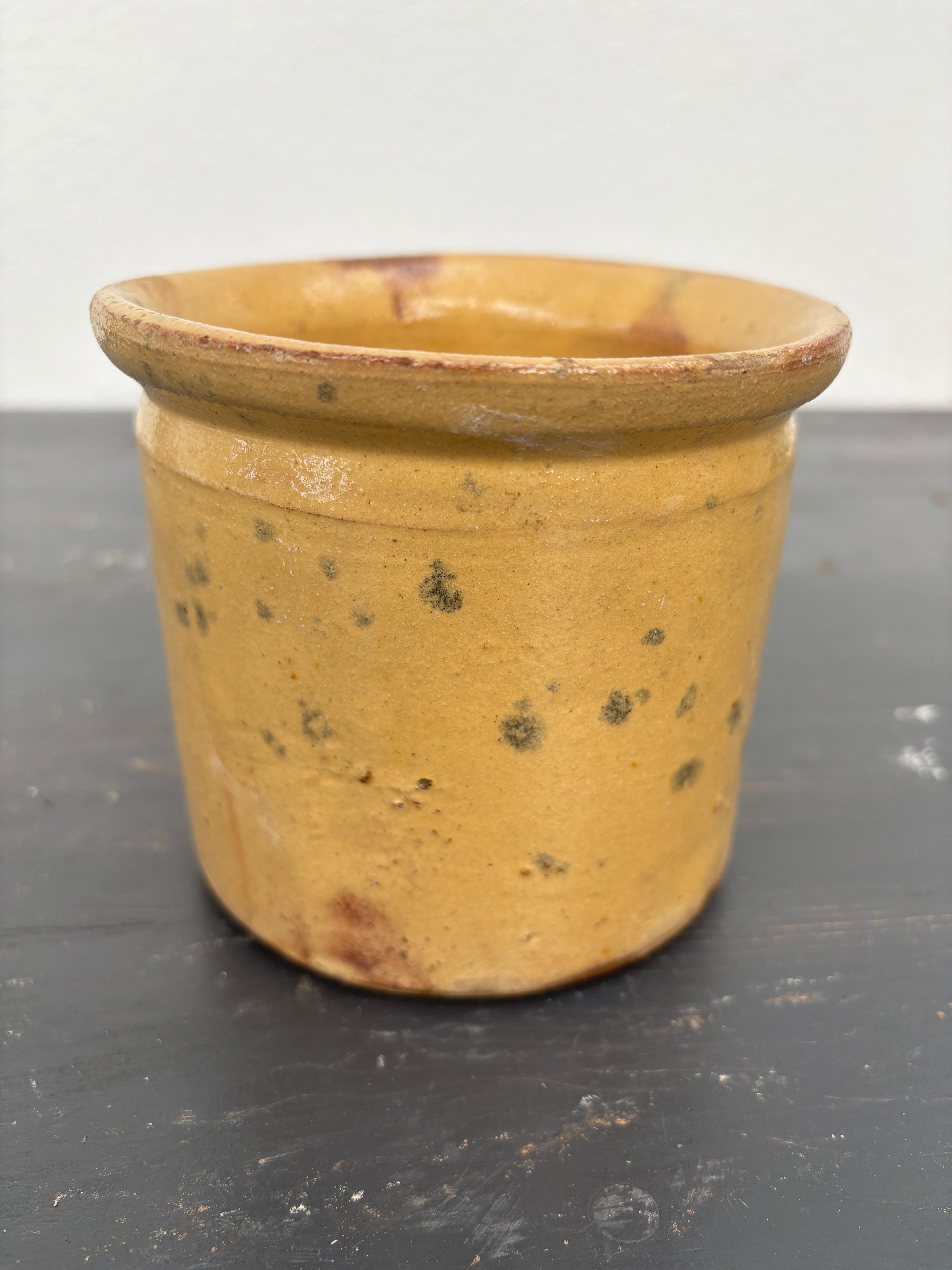 Fransk Lyon krukke, h 11 cm.