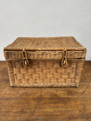 Wicker chest
