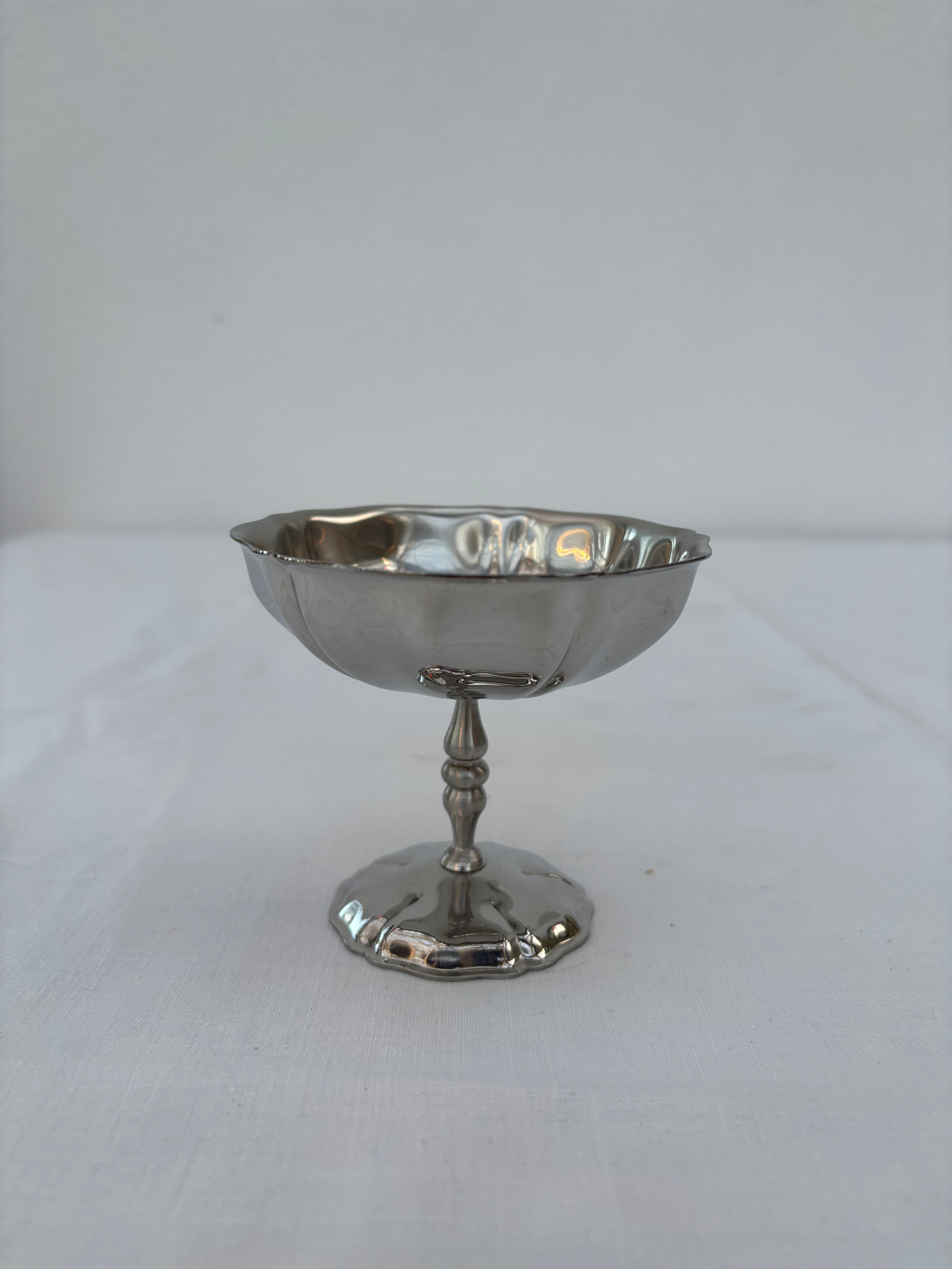 Isskål på høj fod