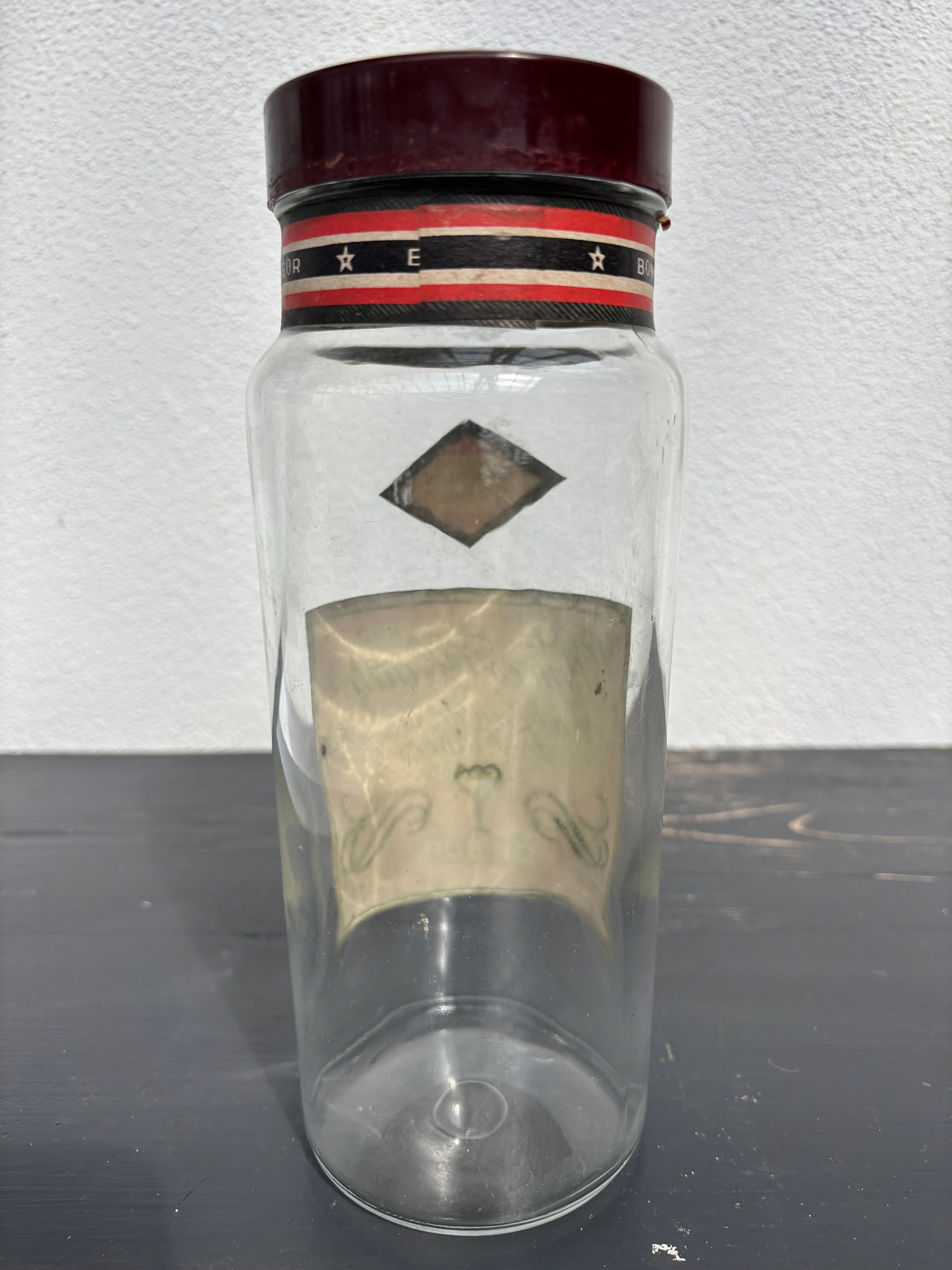 Fransk glas m. etiket