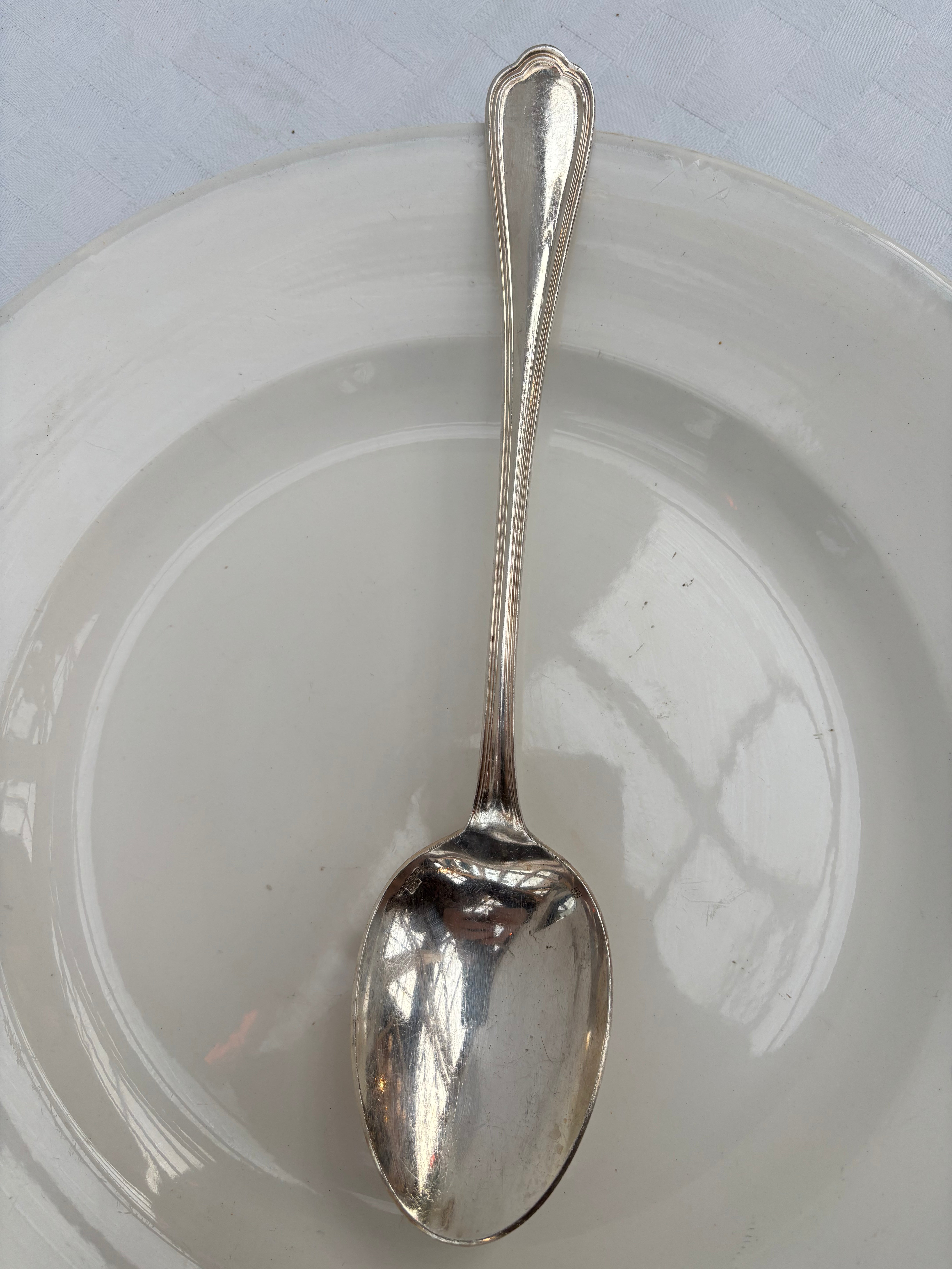 Serveringsske i sølv