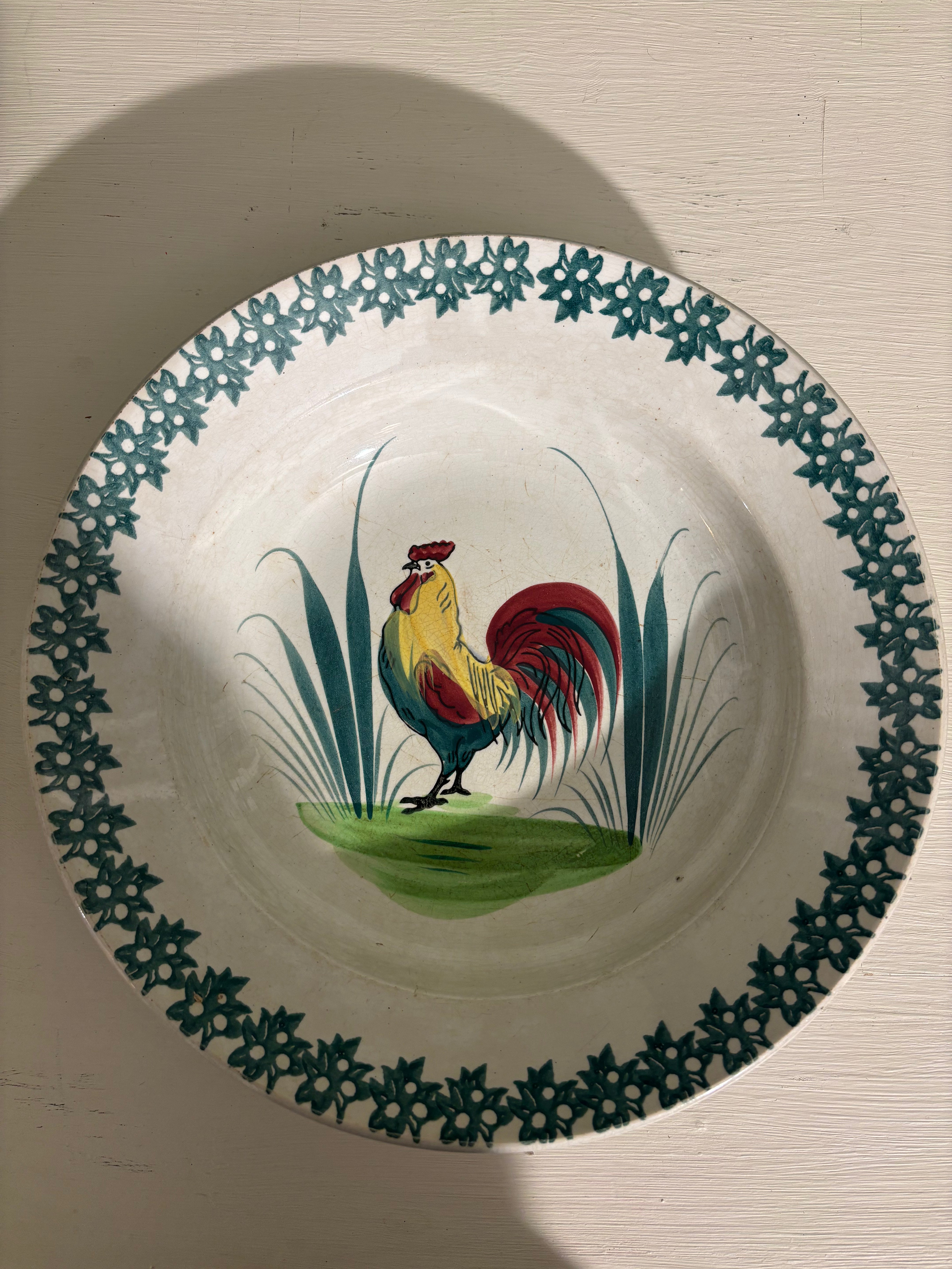 Tallerken/fad med hane, Ø27 cm.