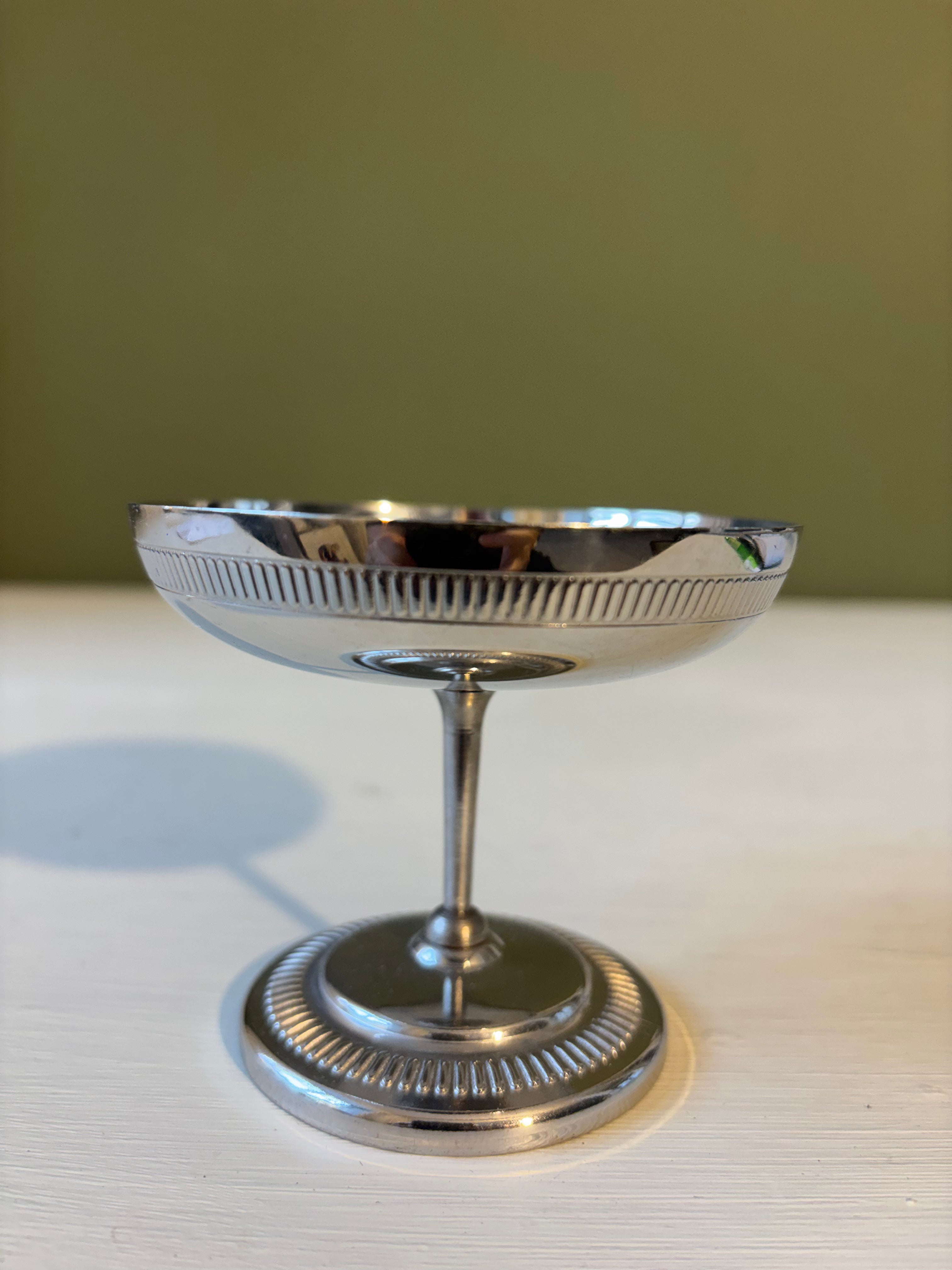 Isskål på høj fod, 7,5cm.