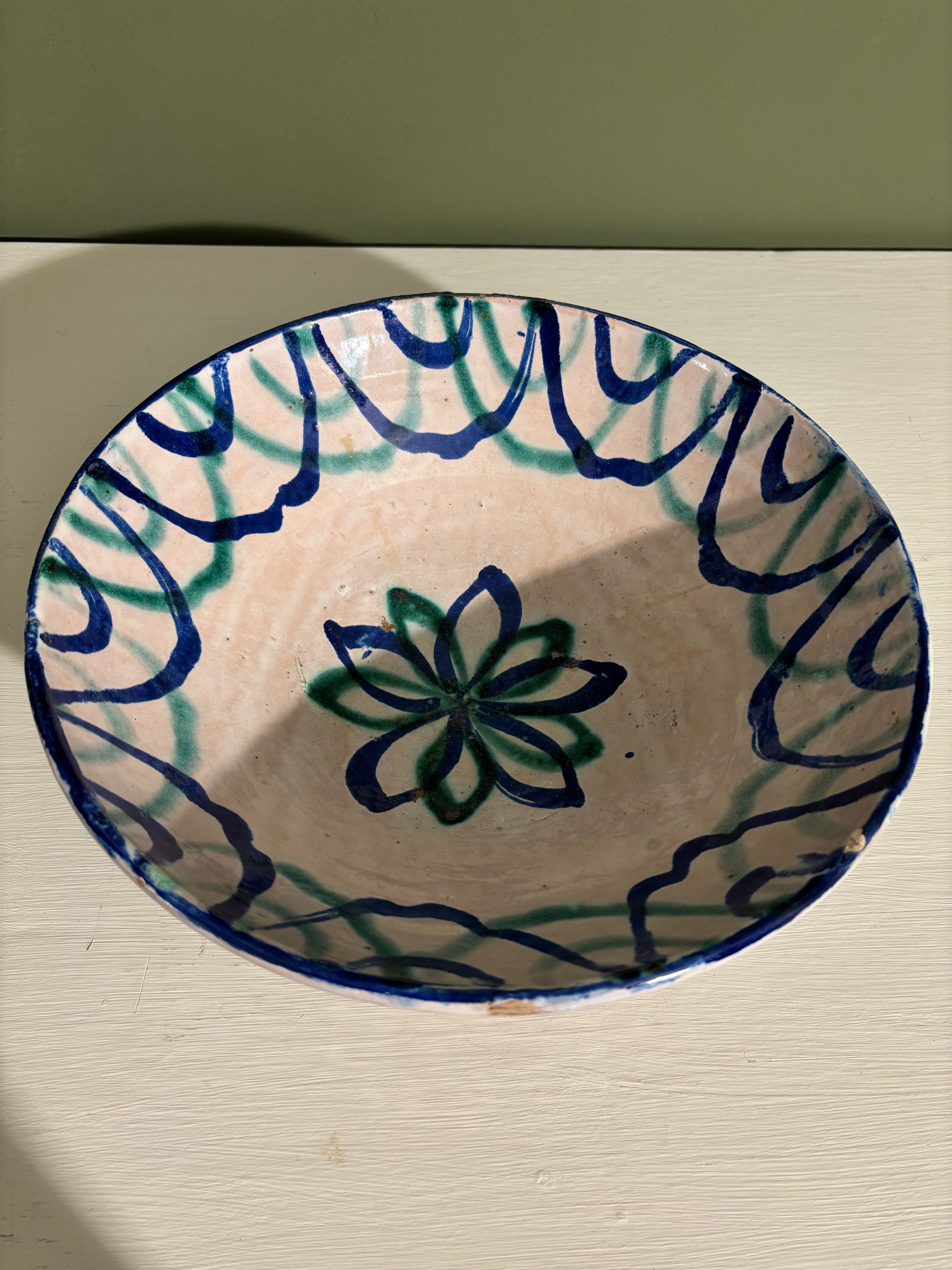 Spansk skål, Ø32 cm.