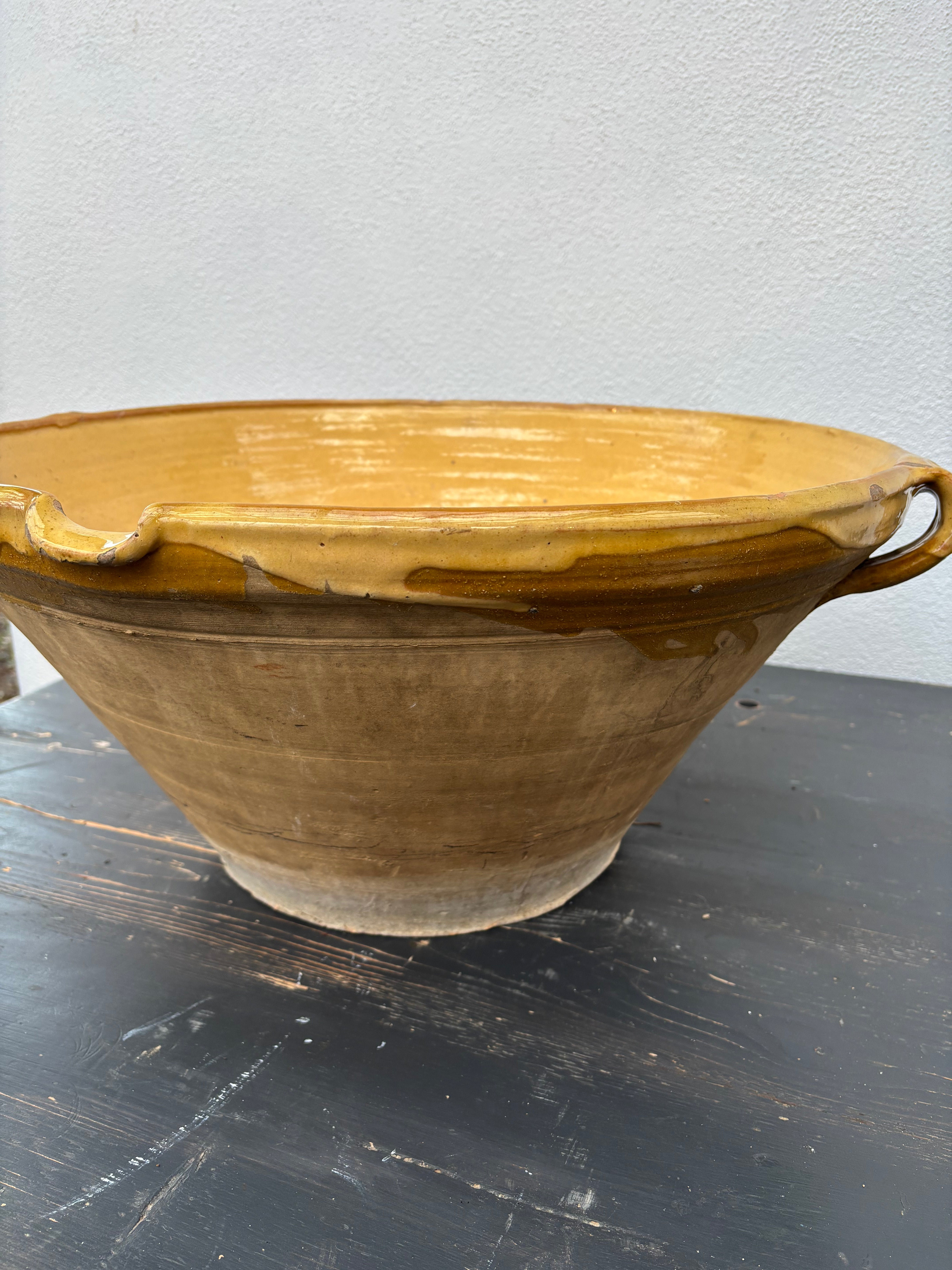 Gult fad, Ø54 cm.
