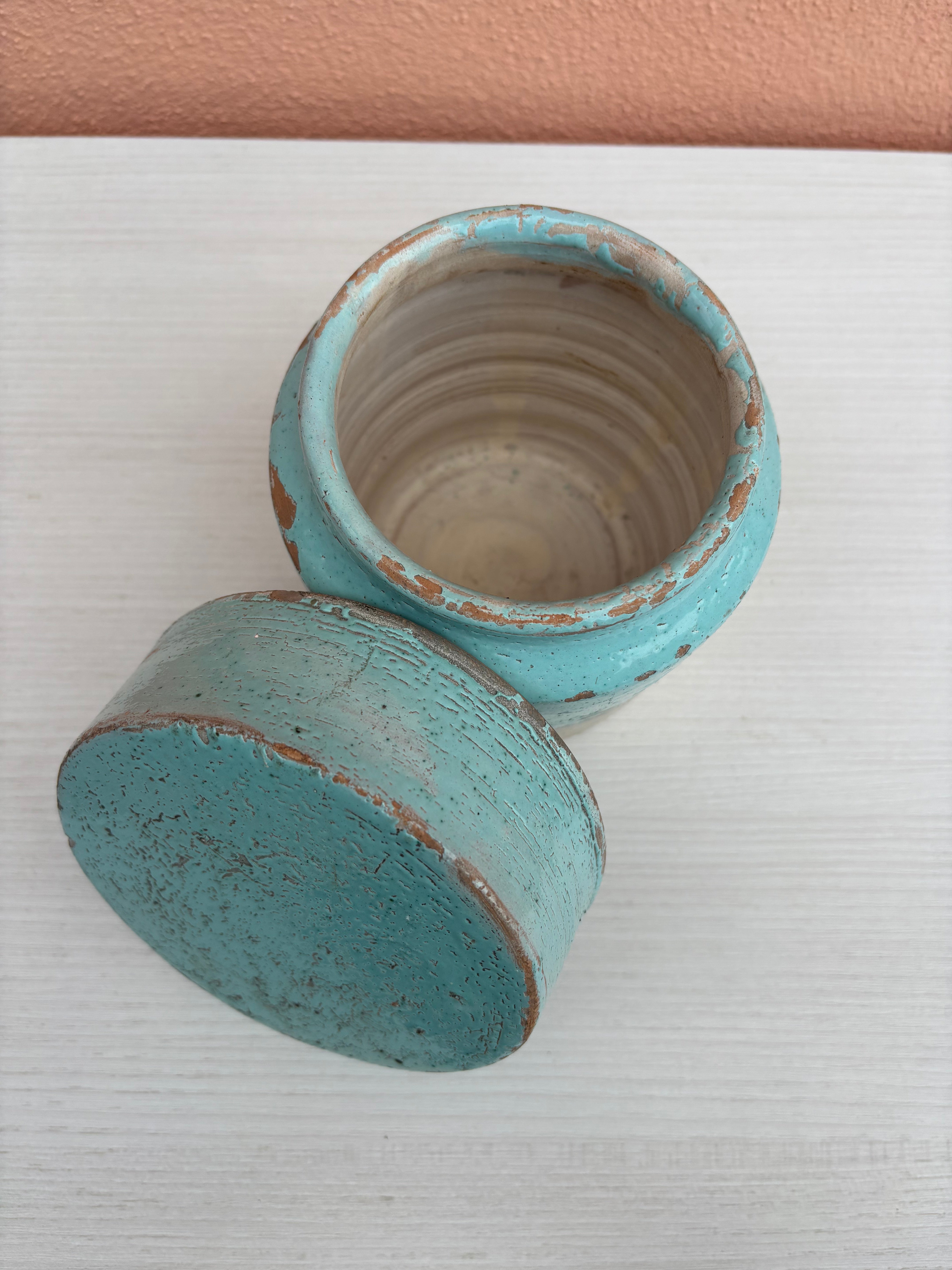 Italiensk krukke med lokk, h14 cm.